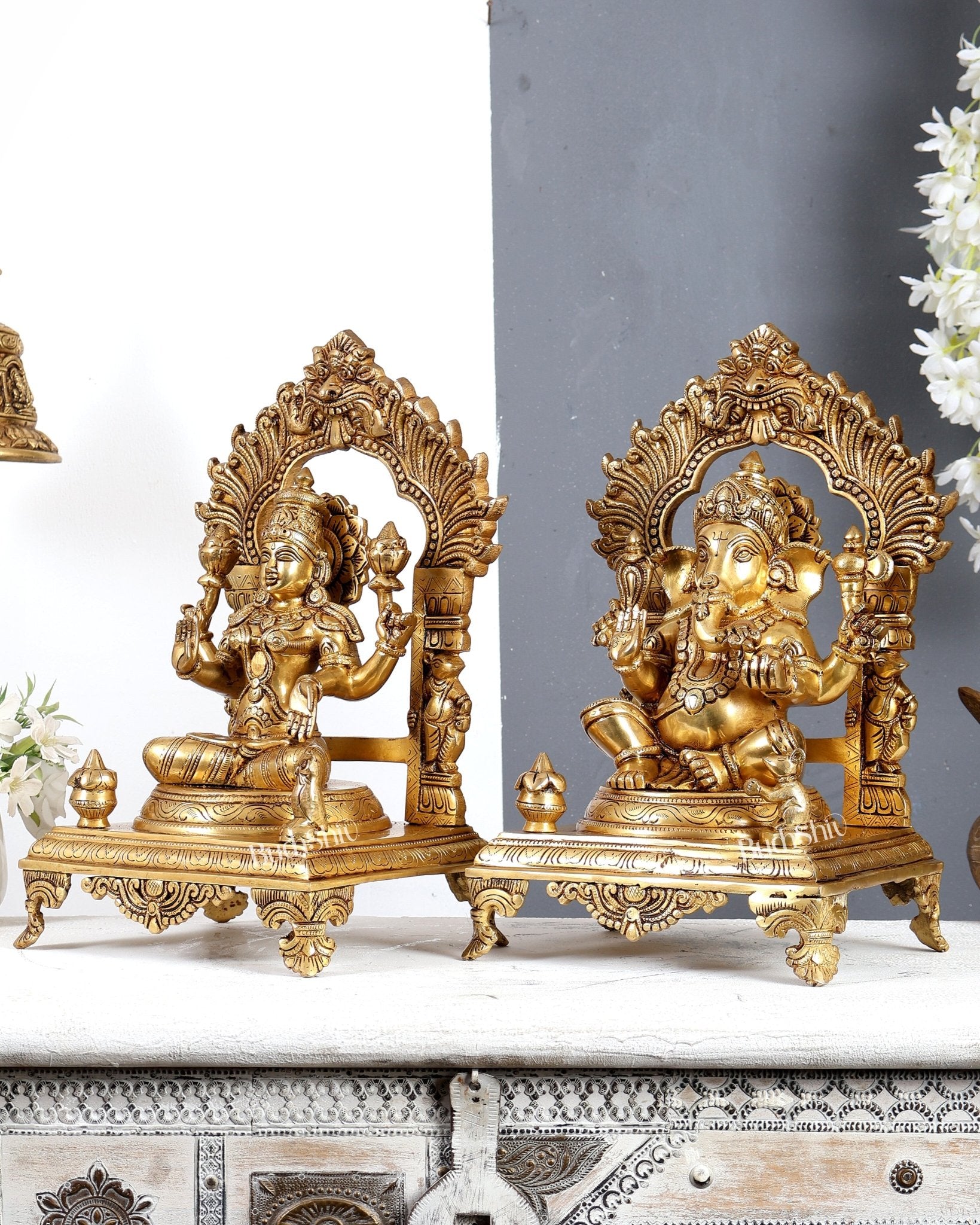 Brass Lakshmi Ganesha with Prabhavali Idol – Handcrafted Temple Sculpture 14 inch - Budhshiv.com