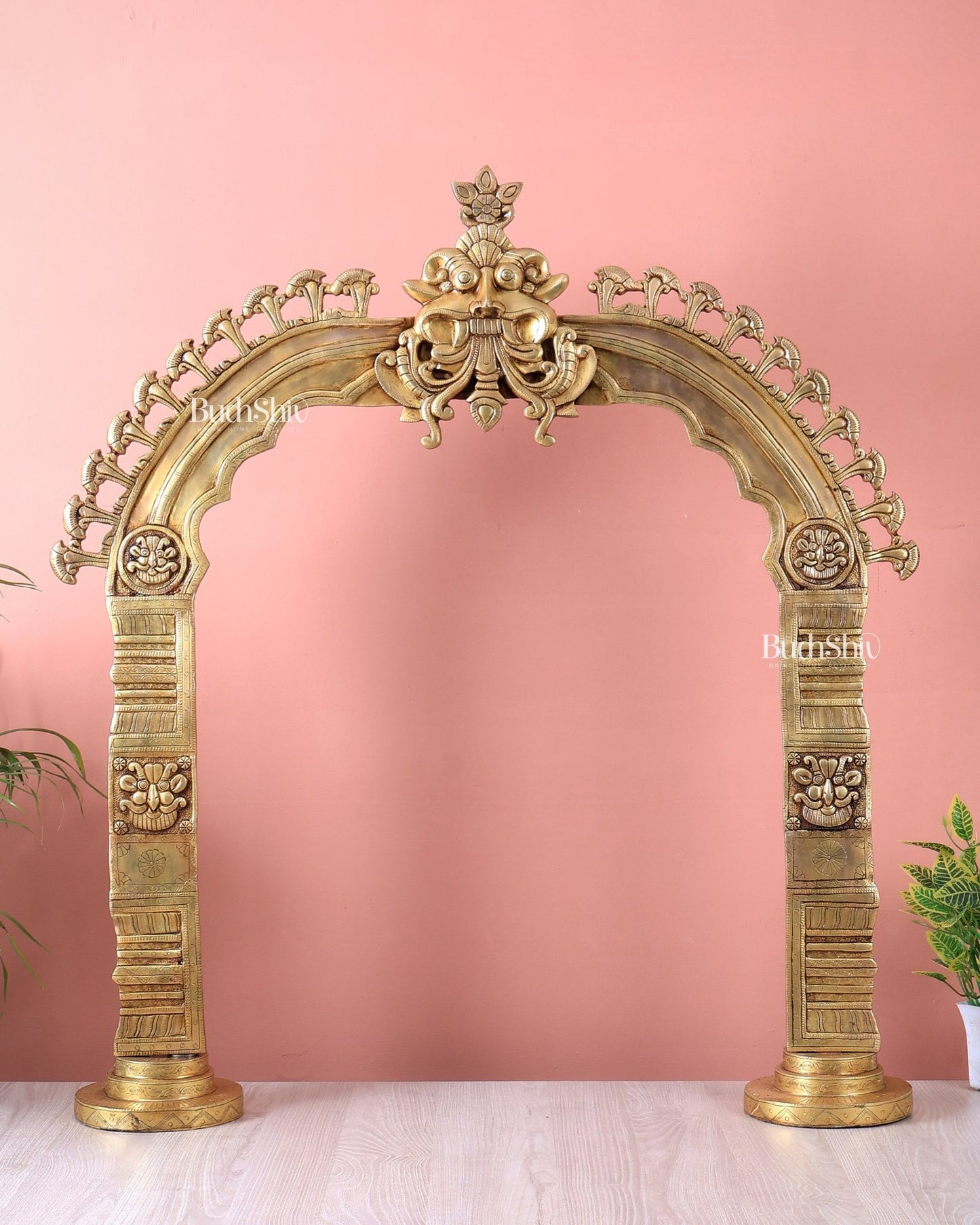 Brass Large Kirtimukha Prabhavali Arch Frame (37 Inch, 22.6 Kg) - Budhshiv.com
