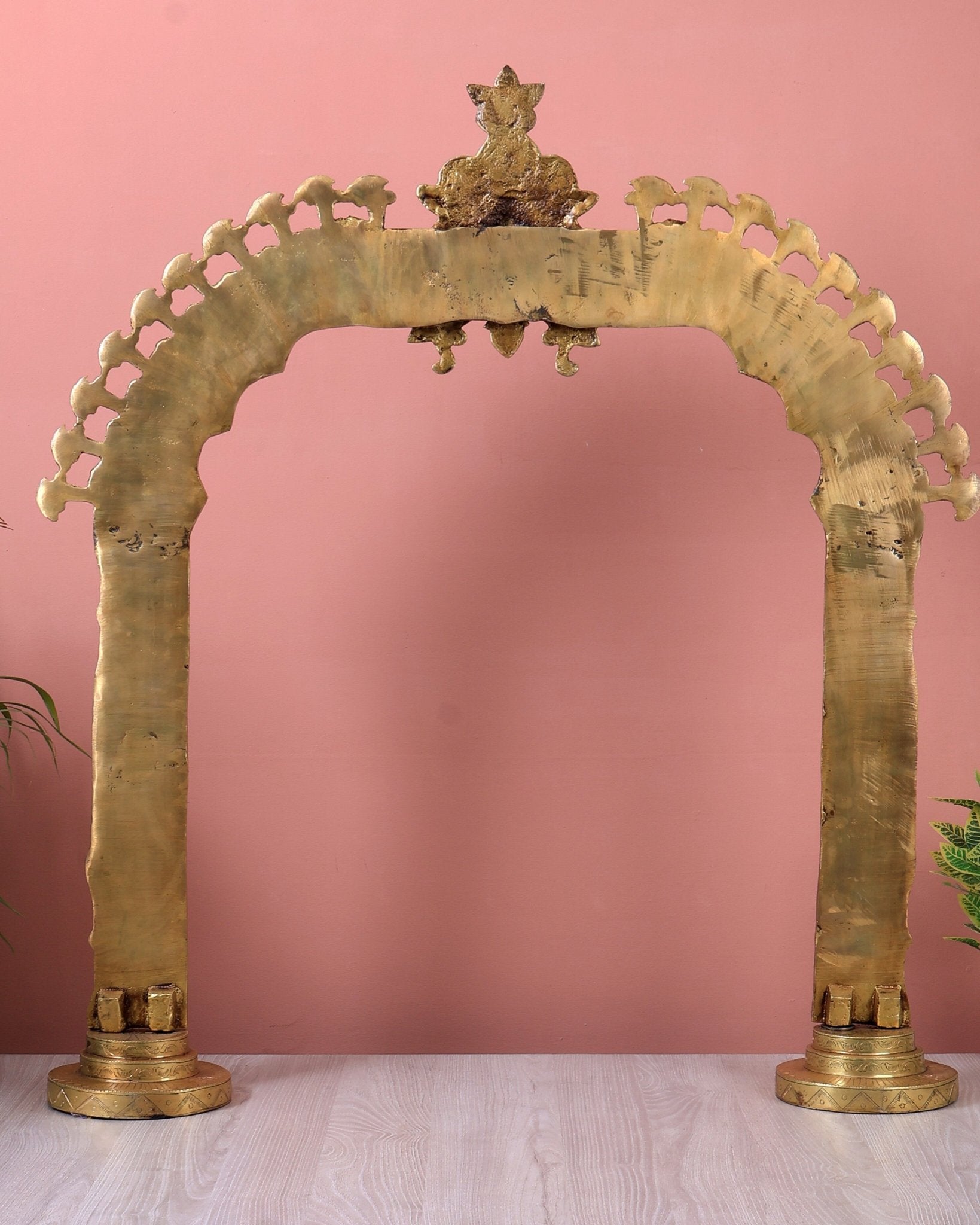 Brass Large Kirtimukha Prabhavali Arch Frame (37 Inch, 22.6 Kg) - Budhshiv.com