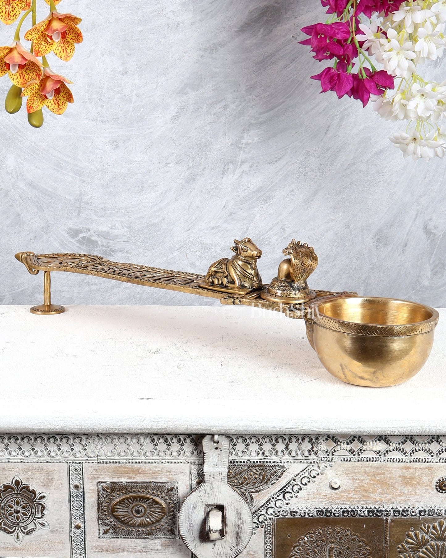 Brass Large Nandi Havan Spoon with Shiva Lingam – Handcrafted Vedic Ritual Collectible - Budhshiv.com