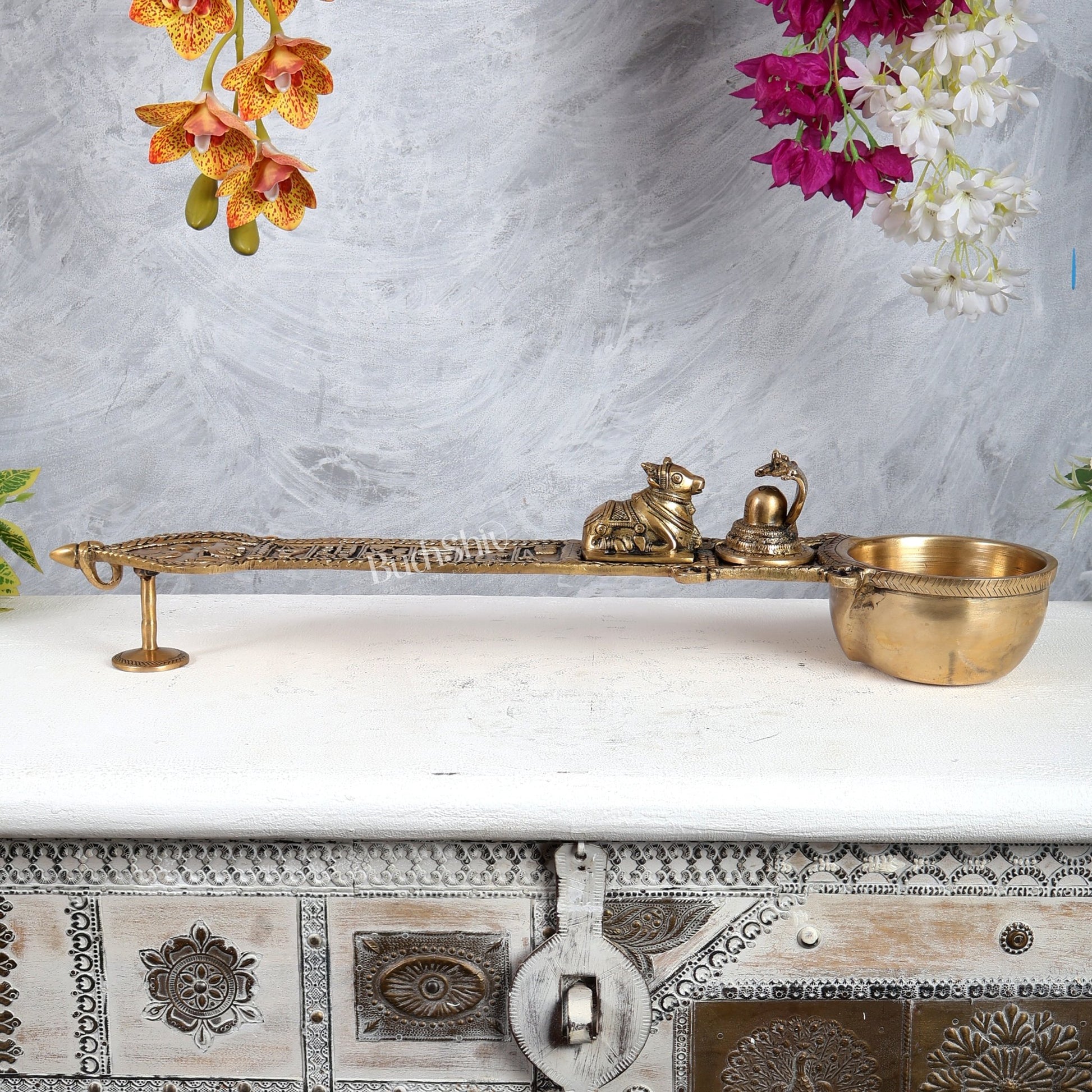 Brass Large Nandi Havan Spoon with Shiva Lingam – Handcrafted Vedic Ritual Collectible - Budhshiv.com