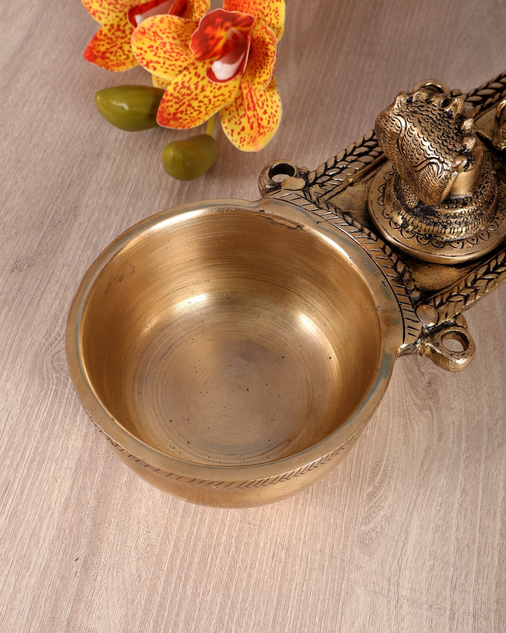 Brass Large Nandi Havan Spoon with Shiva Lingam – Handcrafted Vedic Ritual Collectible - Budhshiv.com