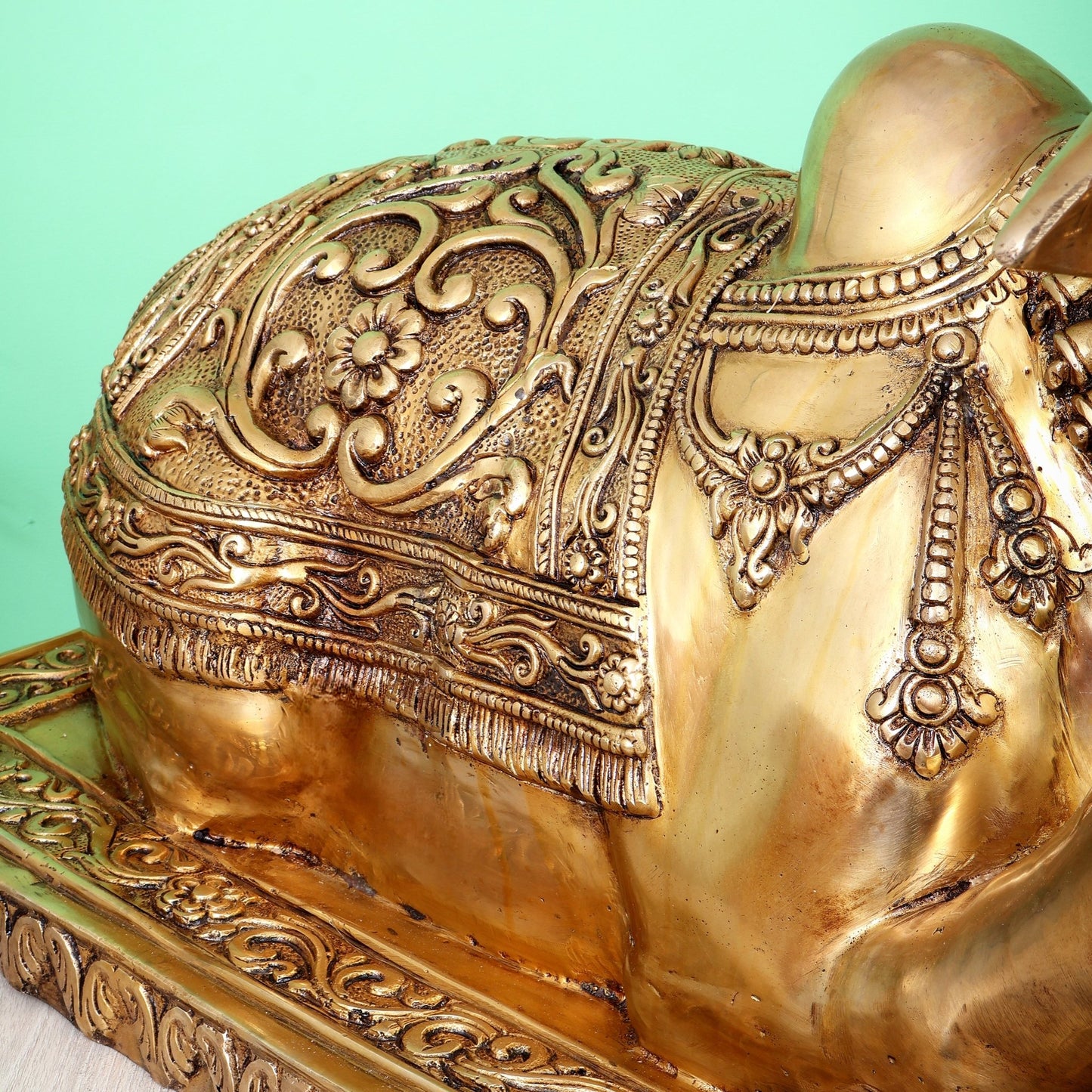 Brass Large Nandi Statue with Intricate Carvings (36X24 Inch, 73 Kg) - Budhshiv.com