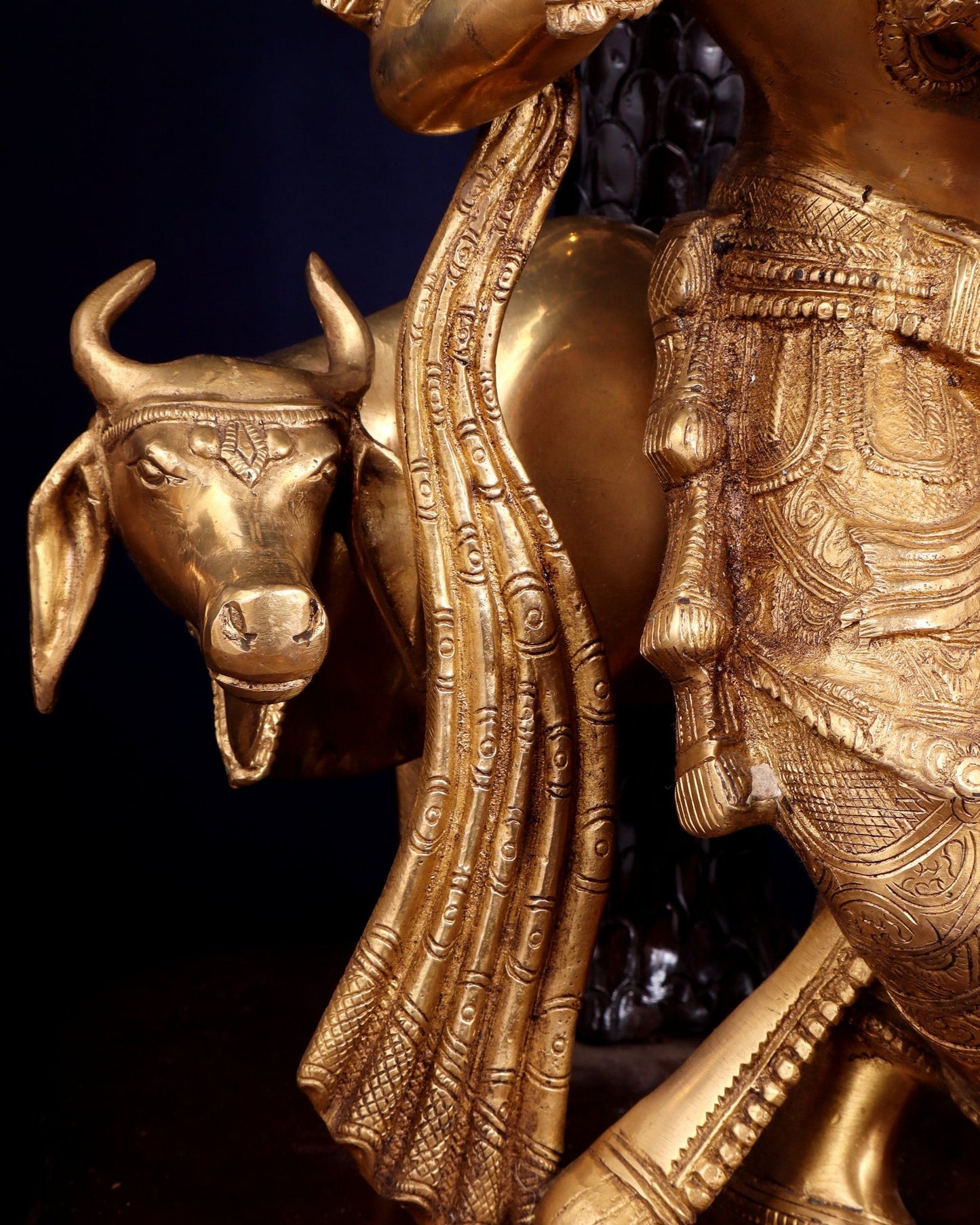 Brass Lord Krishna with Cow under Kalpavriksha – Large Statue 33" glossy copper and gold tone - Budhshiv.com