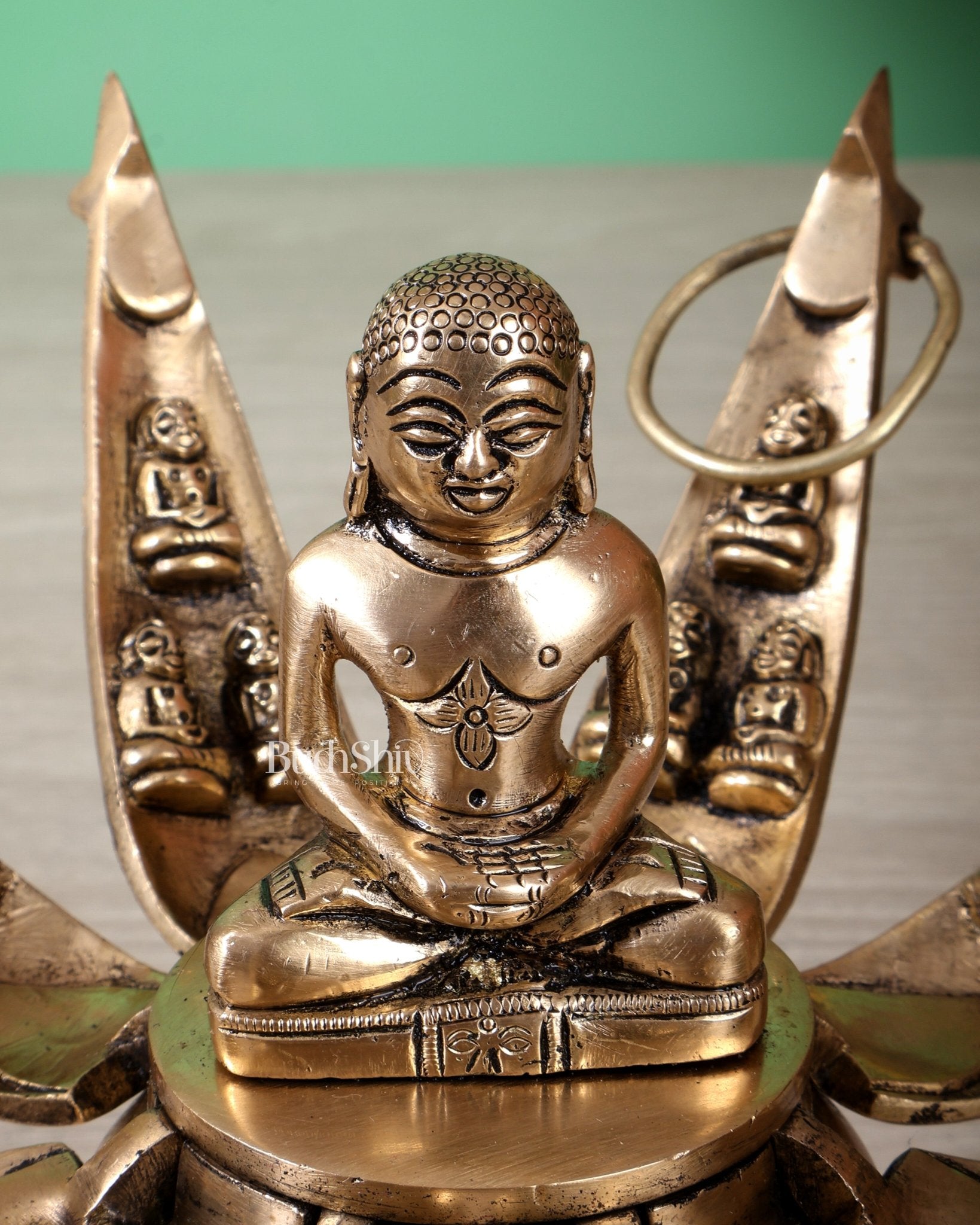 Brass Mahavir Ji in Foldable Lotus Statue – 8 Inch (1.86 Kg) - Budhshiv.com
