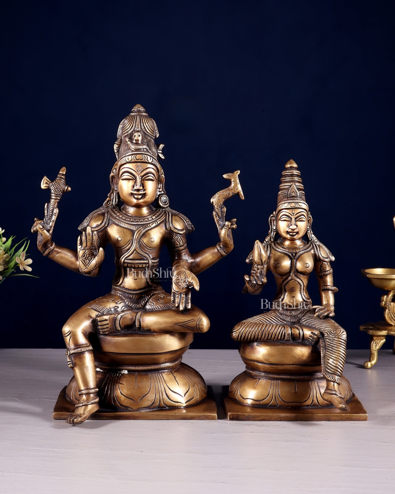 Brass Majestic Seated Lord Shiva and Parvati Idols | 11.5 Inch - Budhshiv.com