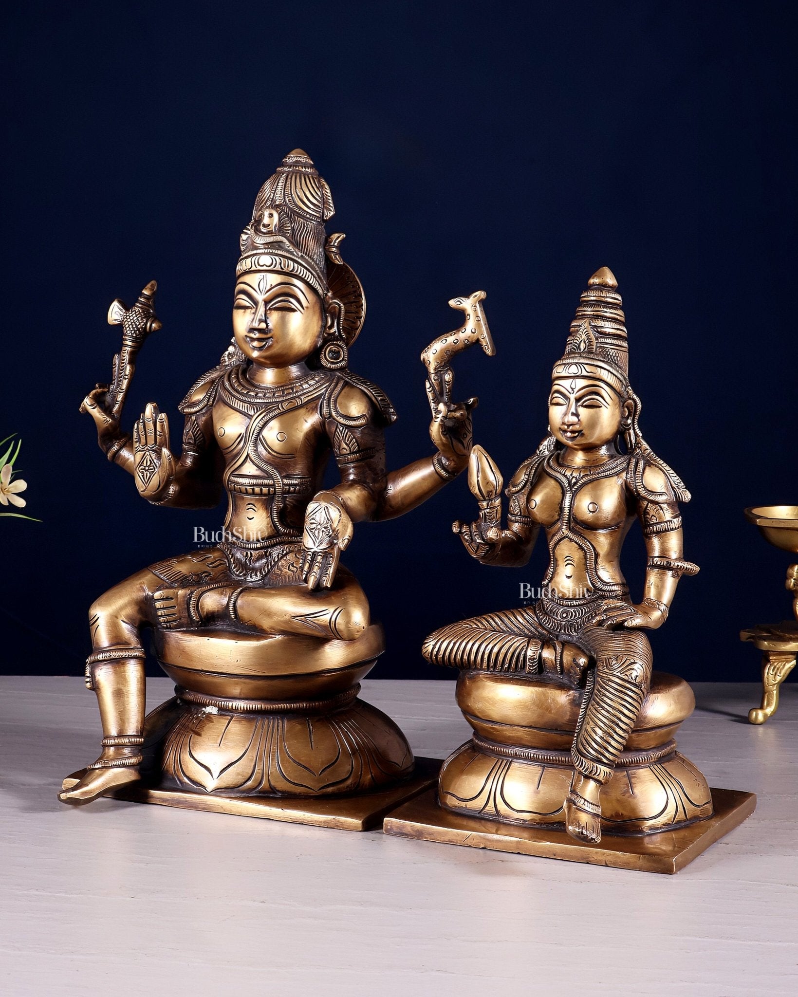 Brass Majestic Seated Lord Shiva and Parvati Idols | 11.5 Inch - Budhshiv.com