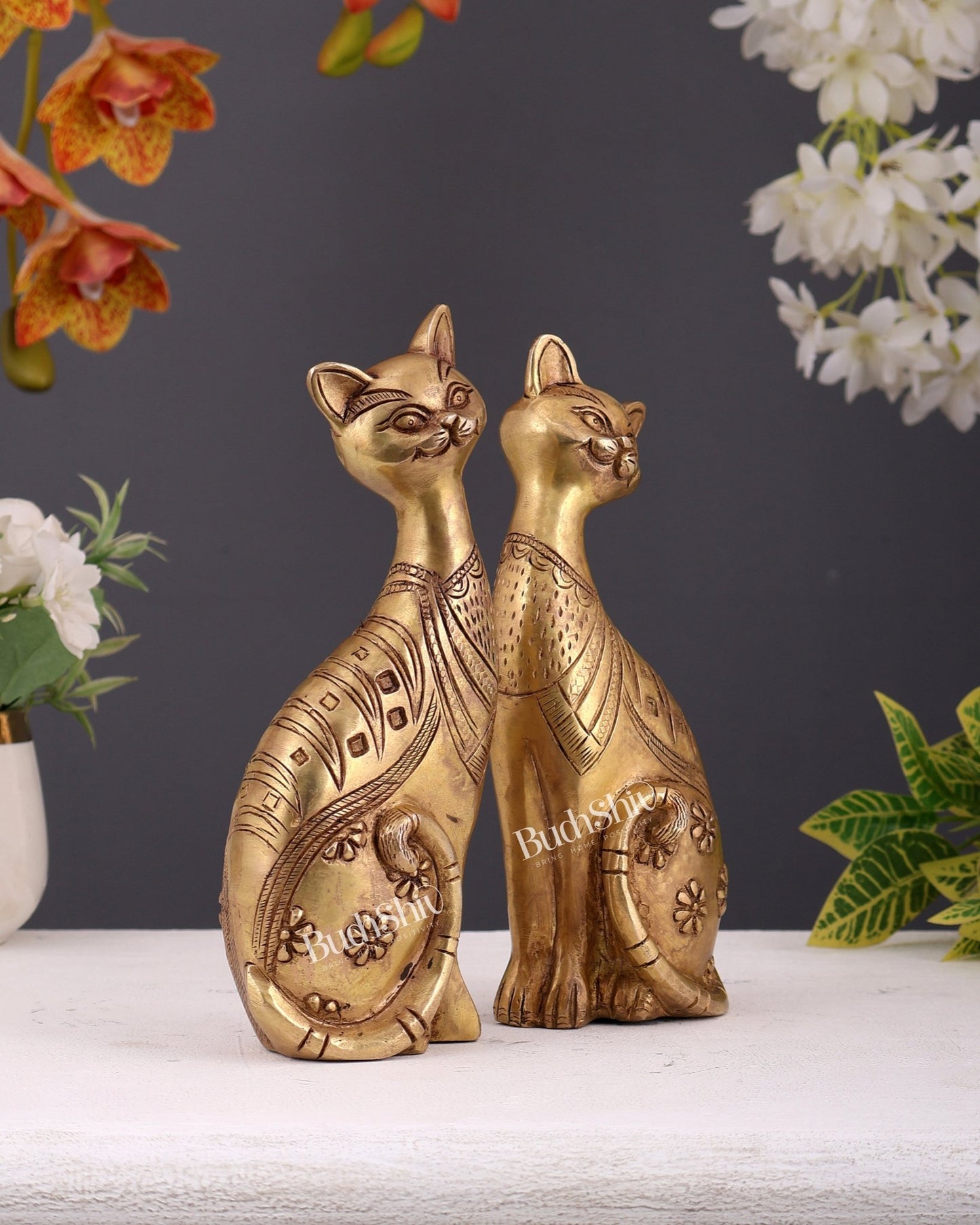 Brass Pair of Cats Showpiece – Decorative Table Accent Set (8 Inches) - Budhshiv.com