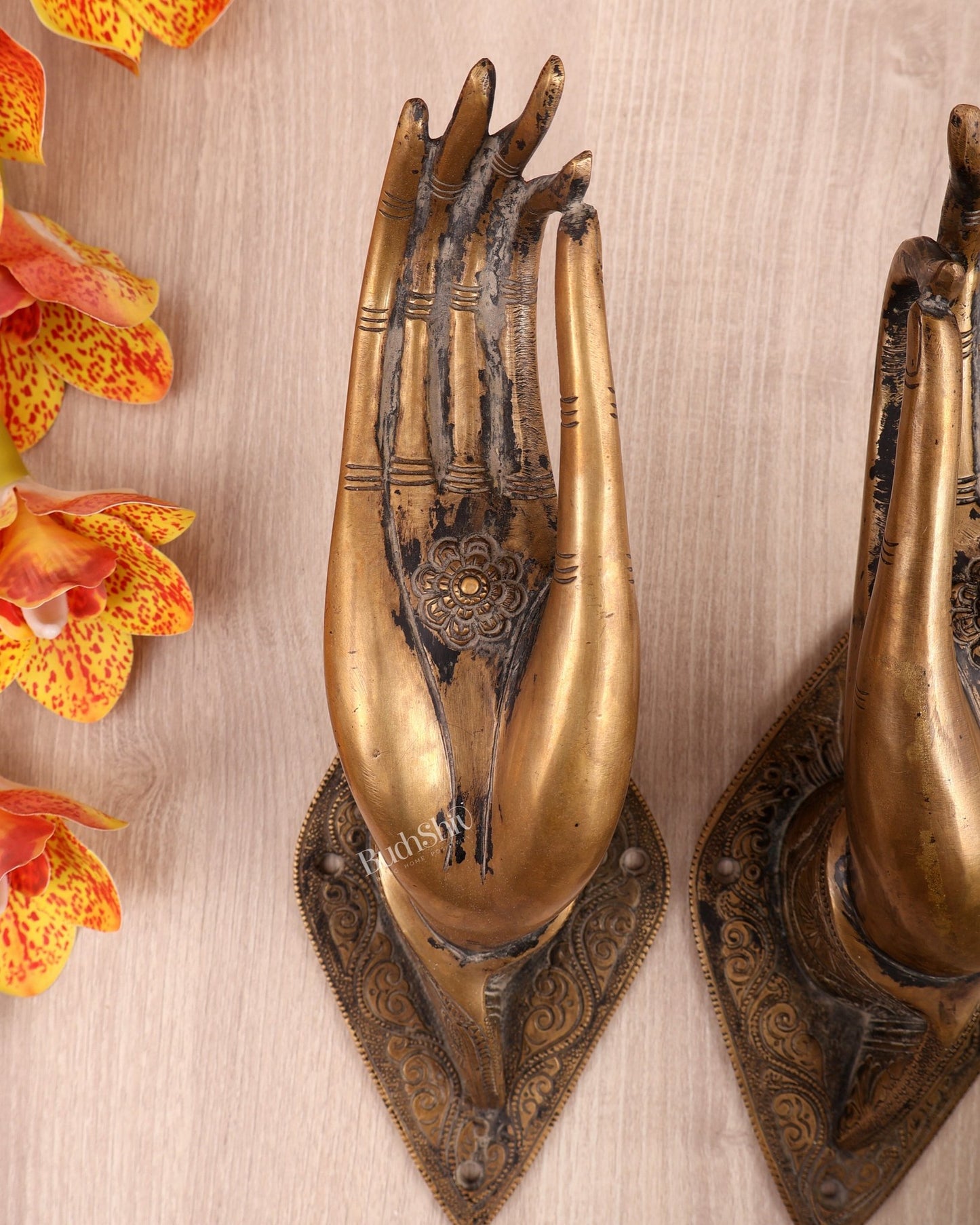 Brass Pair of Hands Door Handles / Wall Hangings – Vintage Finish Decorative Hardware Set (10.5 Inches) - Budhshiv.com