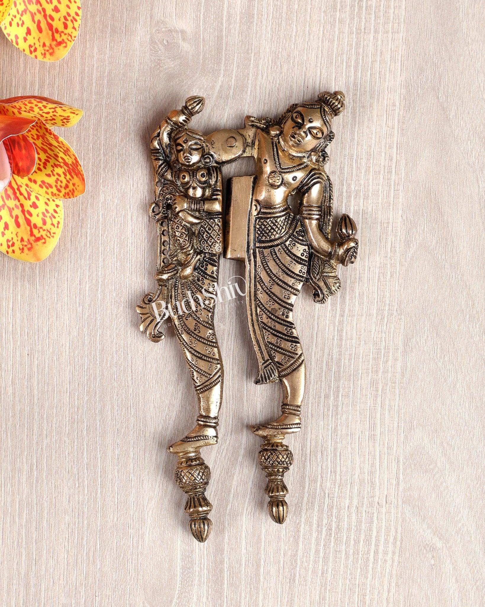 Brass Radha Mohan Gopala Nut Cutter – Collectible Krishna Design Craft Piece (6.5 Inches) - Budhshiv.com