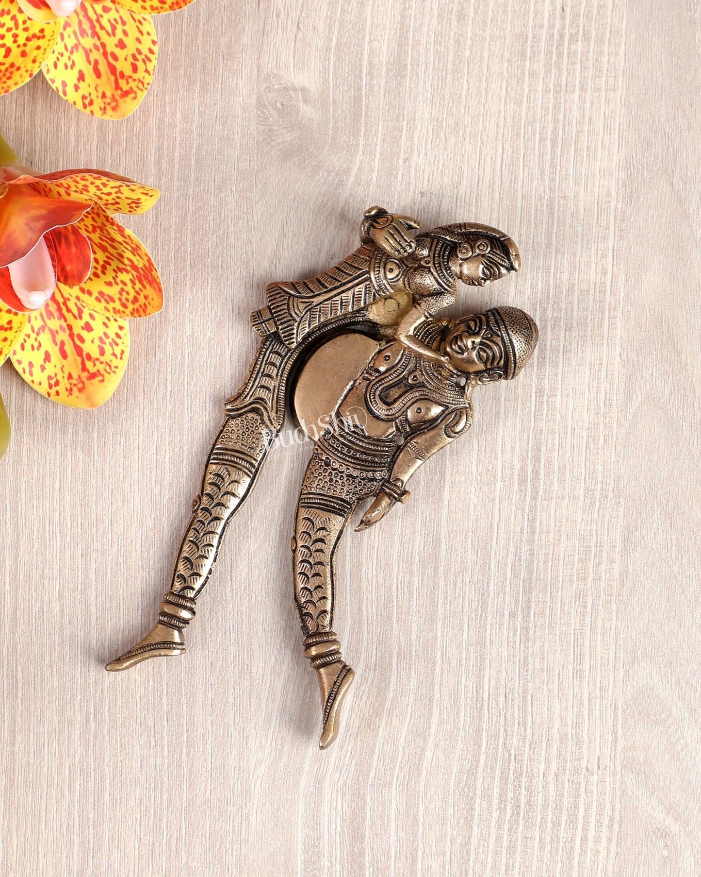 Brass Raja Rani Nut Cutter – Traditional Collectible Rajasthani Craft Piece (5.5 Inches) - Budhshiv.com