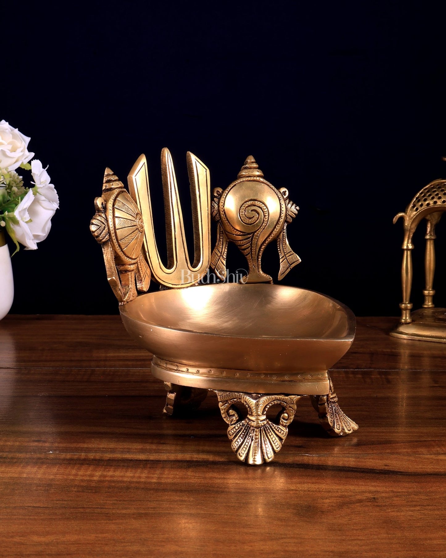 Brass Shankh Chakra Namah Oil Lamp (Diya) – Tirupati Balaji / Vishnu Symbol 7 inch - Budhshiv.com
