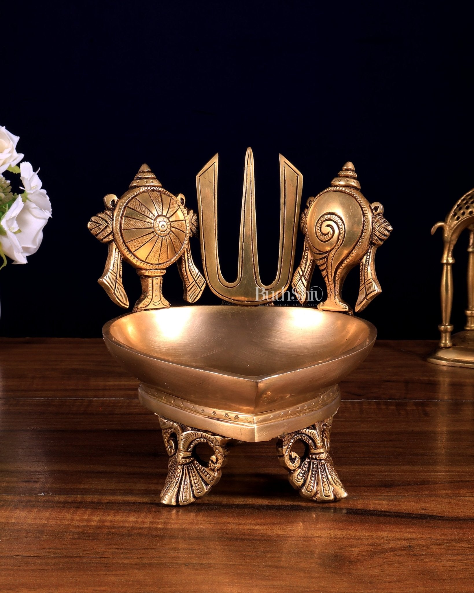 Brass Shankh Chakra Namah Oil Lamp (Diya) – Tirupati Balaji / Vishnu Symbol 7 inch - Budhshiv.com