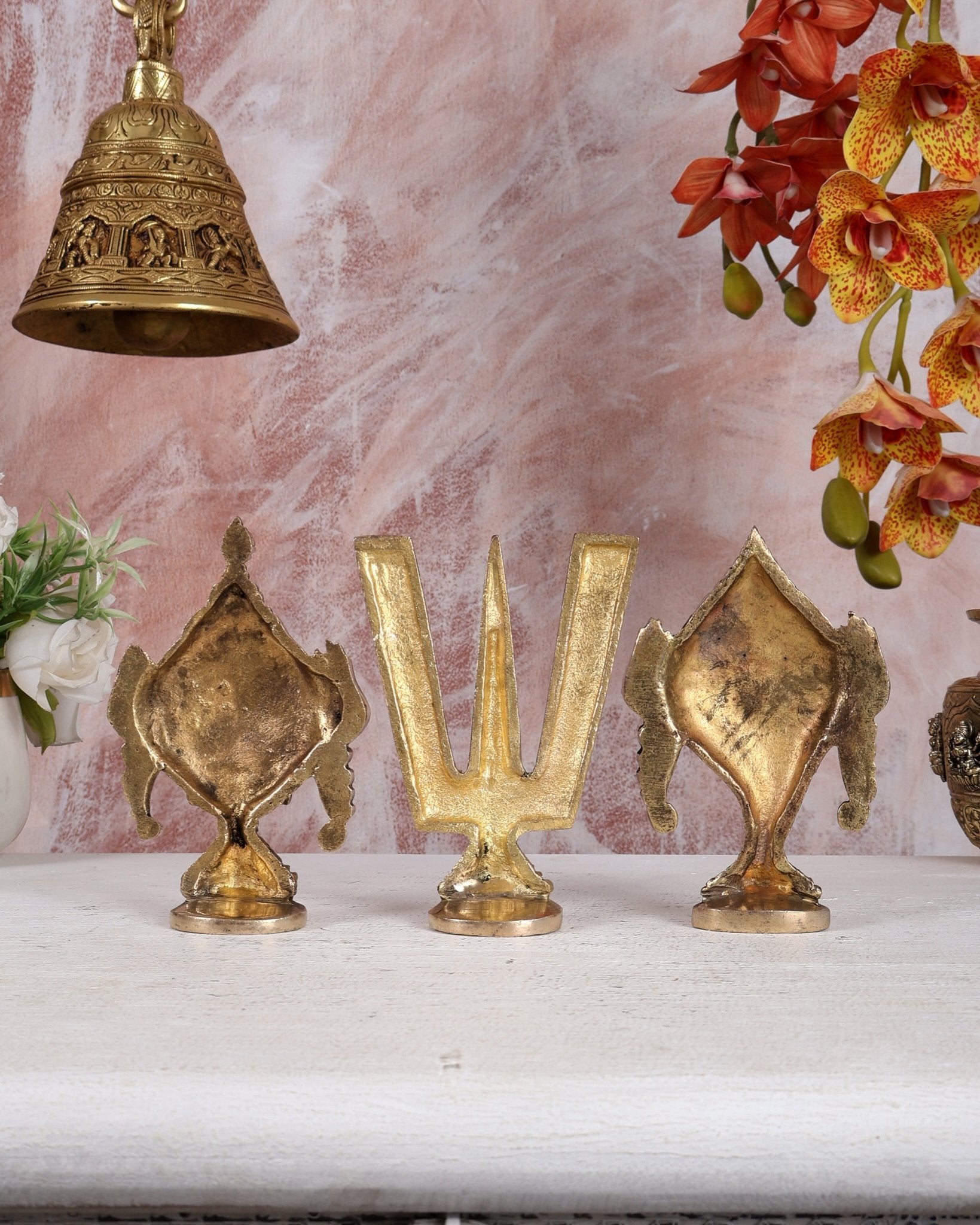 Brass Shankh Chakra Namah Standing Symbols – Vaishnav Divine Set (5.25 Inches) - Budhshiv.com