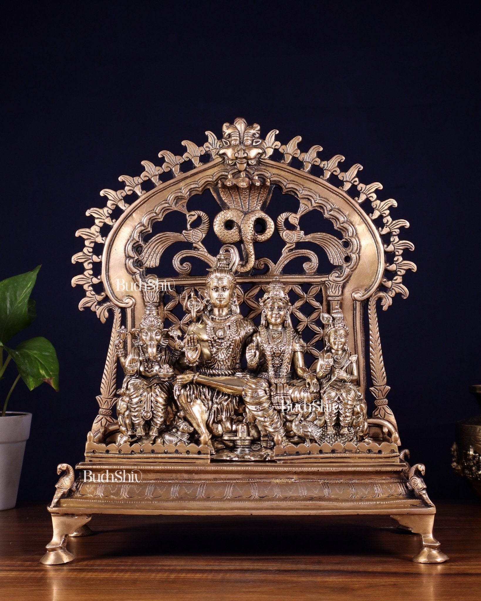 Brass Shiva Parivar with Kirtimukha Singhasan & Prabhavali – Combo Set 13.5 inch - Budhshiv.com