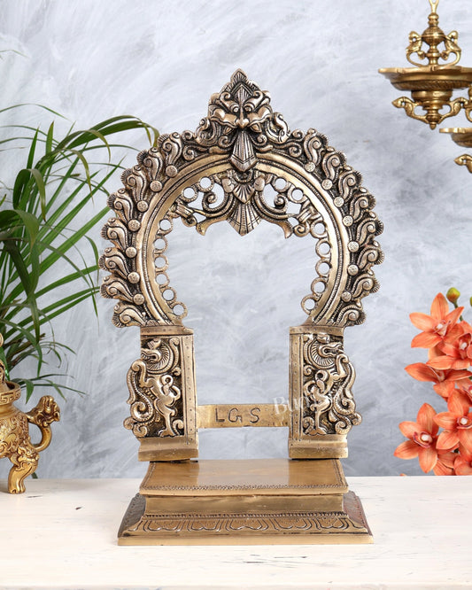 Brass Singhasan Peetha with Kirtimukha Prabhavali | Temple Throne for God Idols 16.5" - Budhshiv.com