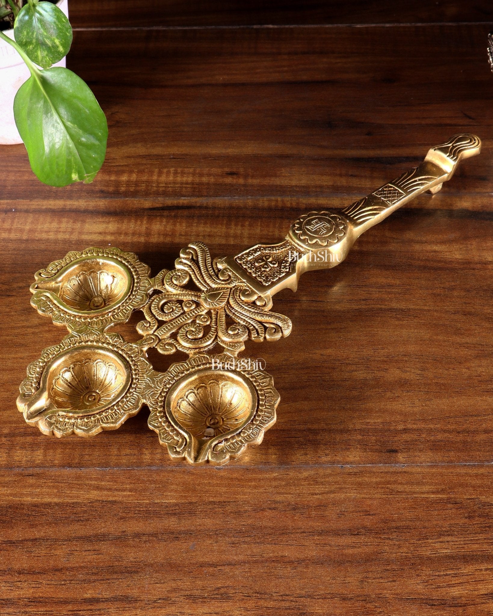 Brass Superfine aarti Triple Diya with Handle - Budhshiv.com