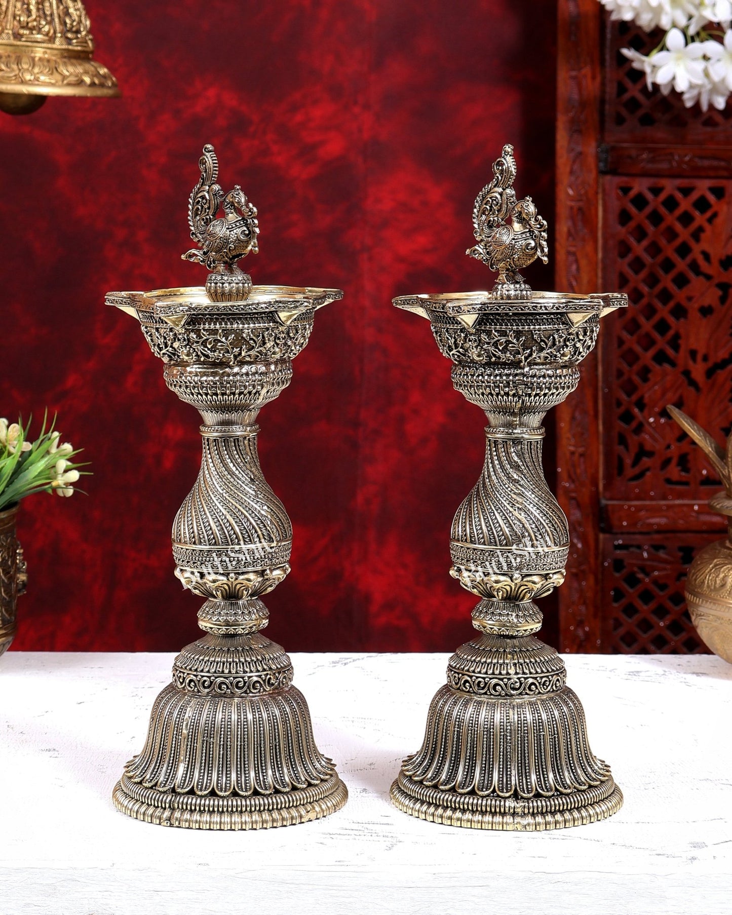 Brass Superfine Annam Pakshi Villaku Oil Lamp Diya | Pure Brass Swan Lamp | South Indian Temple Diya 12 inch - Budhshiv.com