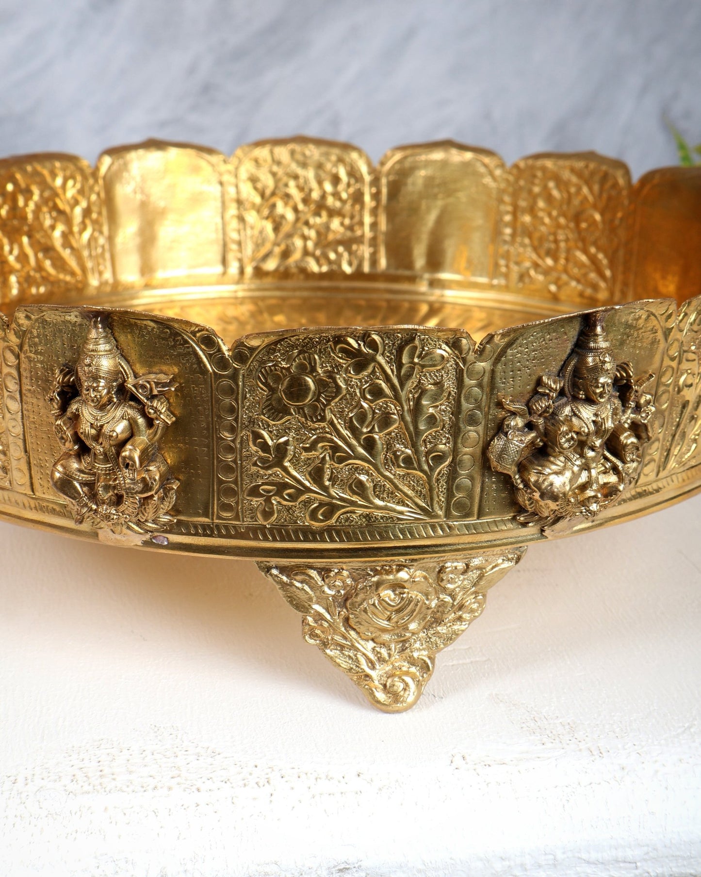 Brass Superfine Ashtalakshmi Urli – Auspicious Decorative Bowl - Budhshiv.com