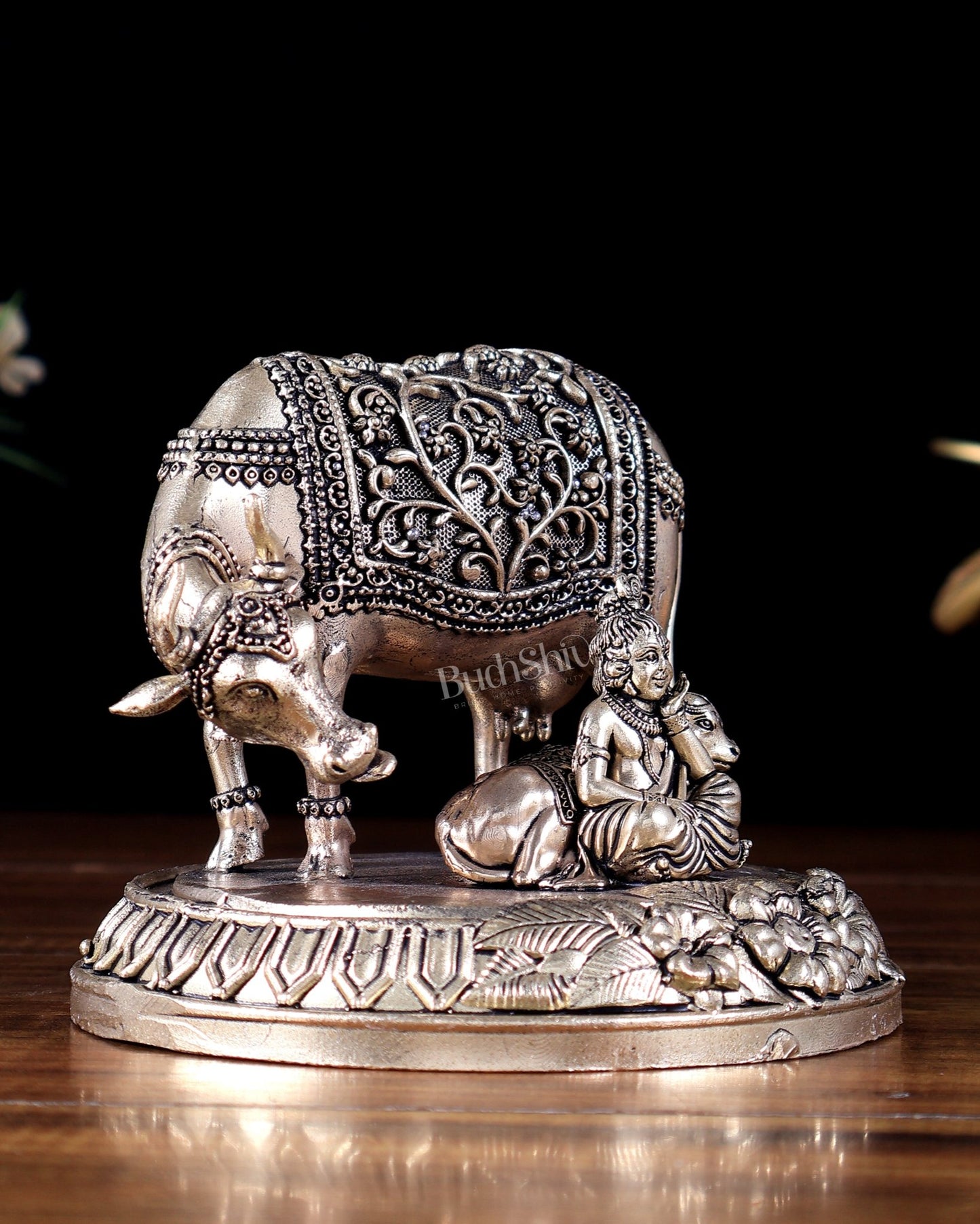 Brass Superfine Baby Krishna with Kamdhenu Cow & Calf - Budhshiv.com