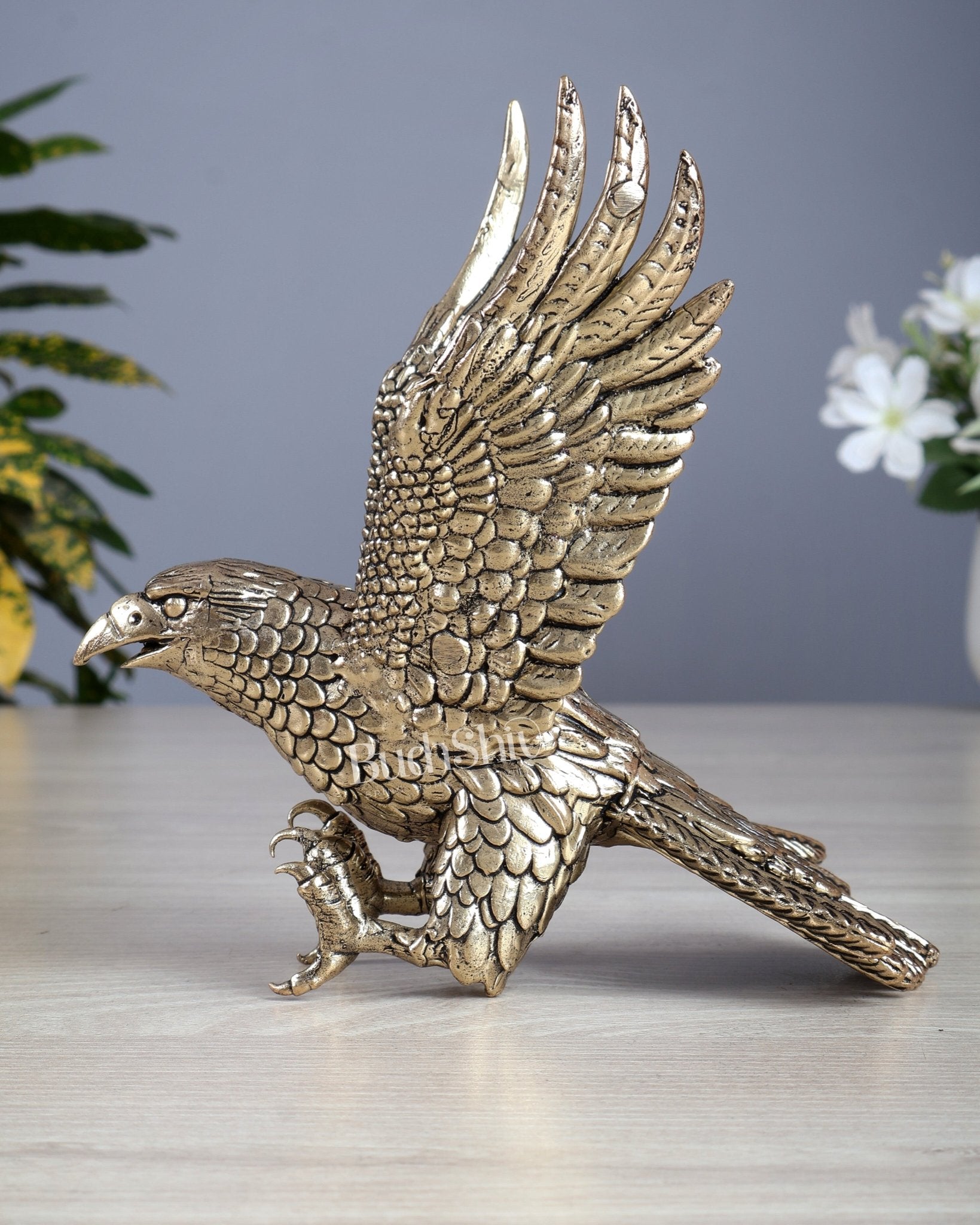 Brass Superfine Eagle Statue – Handcrafted Decorative Sculpture 6.5" - Budhshiv.com