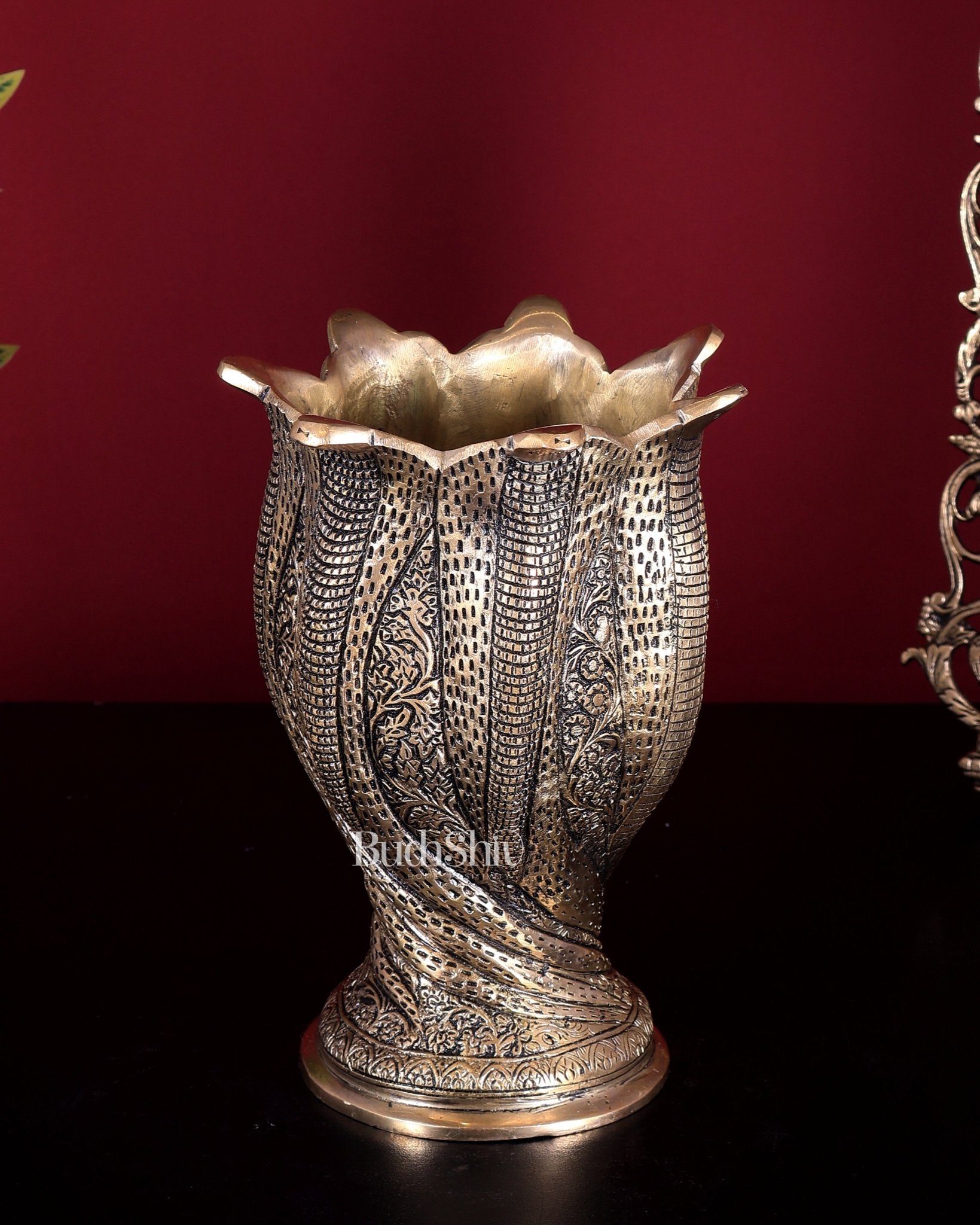 Brass Superfine Flower Vase / Flower Pot with Snake Design – Decorative Artefact 8 inch - Budhshiv.com