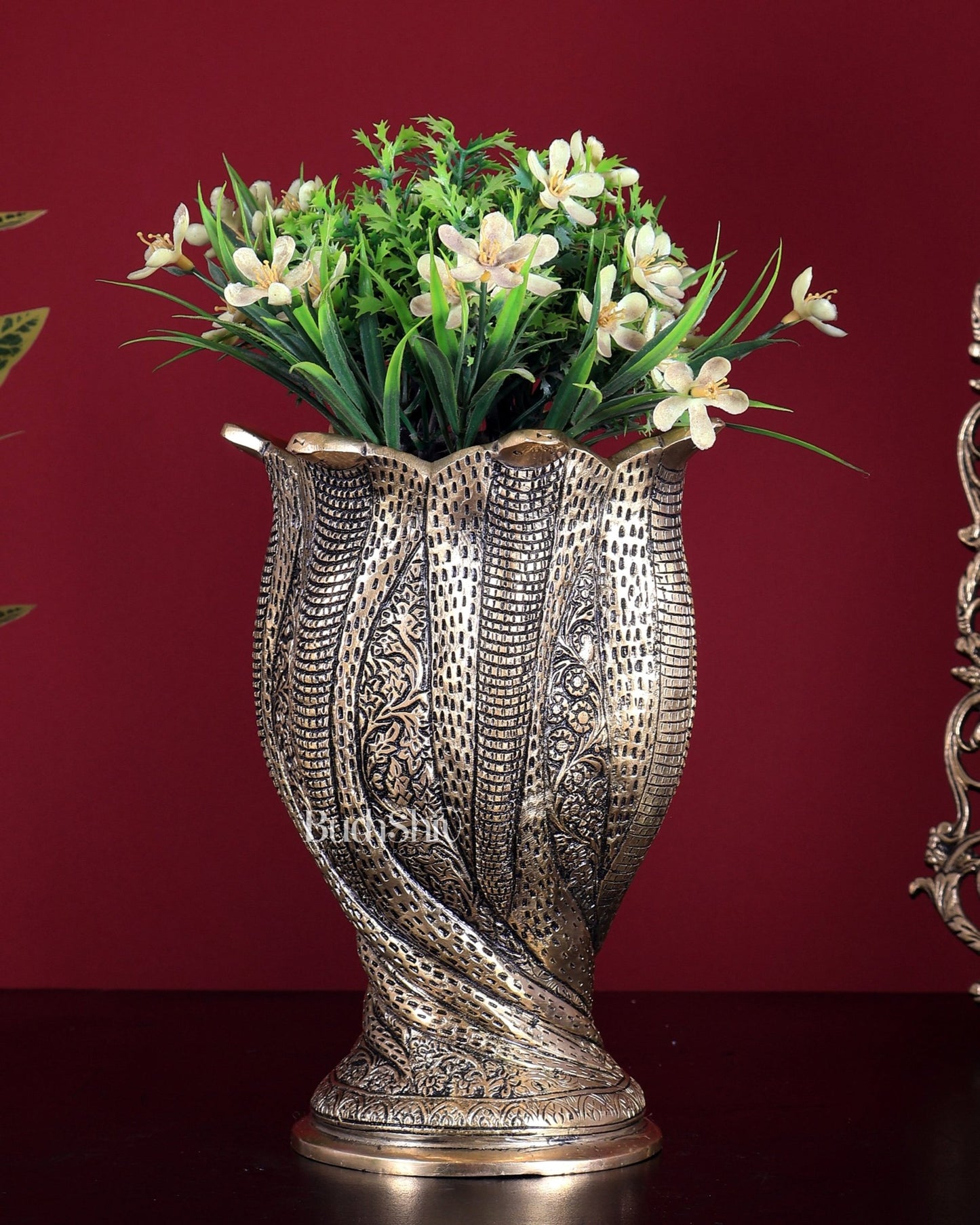 Brass Superfine Flower Vase / Flower Pot with Snake Design – Decorative Artefact 8 inch - Budhshiv.com