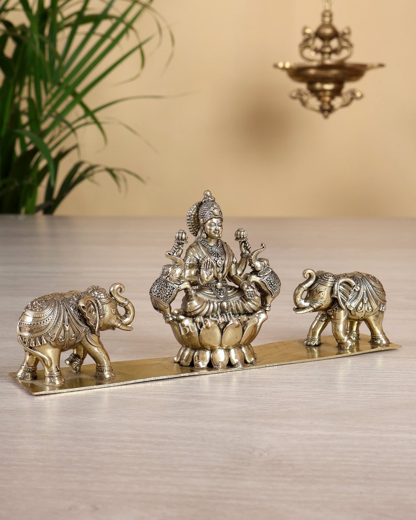Brass Superfine Gajalakshmi Idol – Lakshmi with Dual Elephants Murti (7 Inch Width) - Budhshiv.com