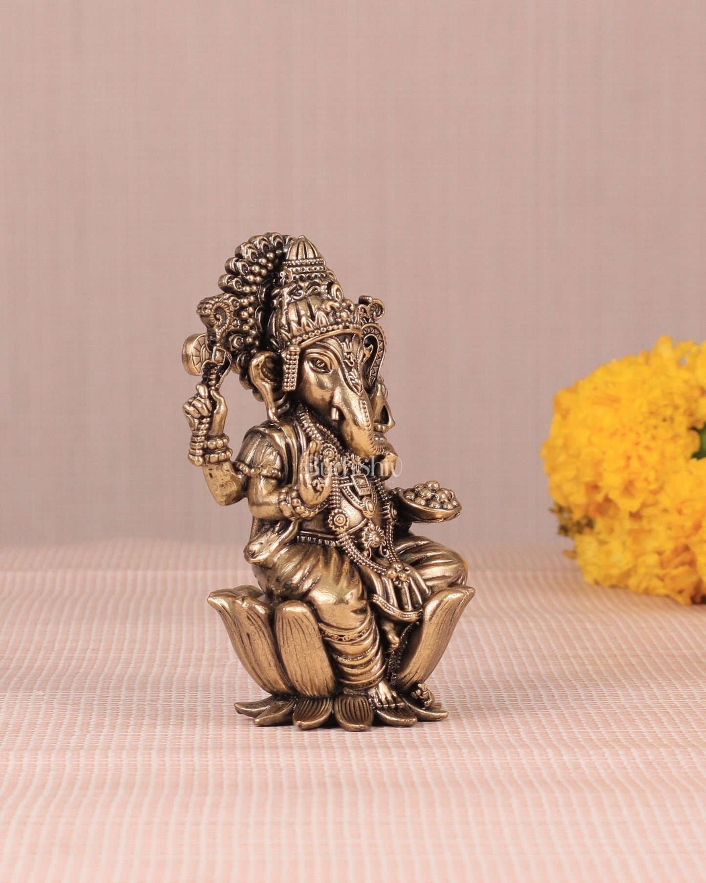Brass Superfine Ganesh Idol - 4 Inch lotus base - Budhshiv.com