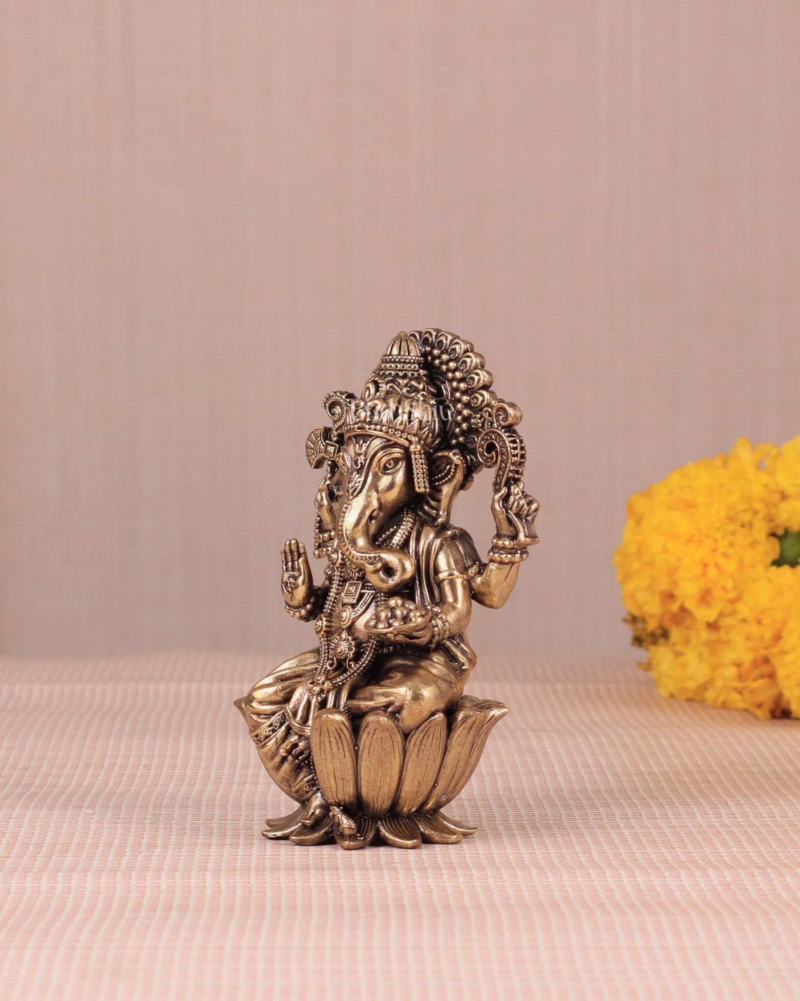 Brass Superfine Ganesh Idol - 4 Inch lotus base - Budhshiv.com