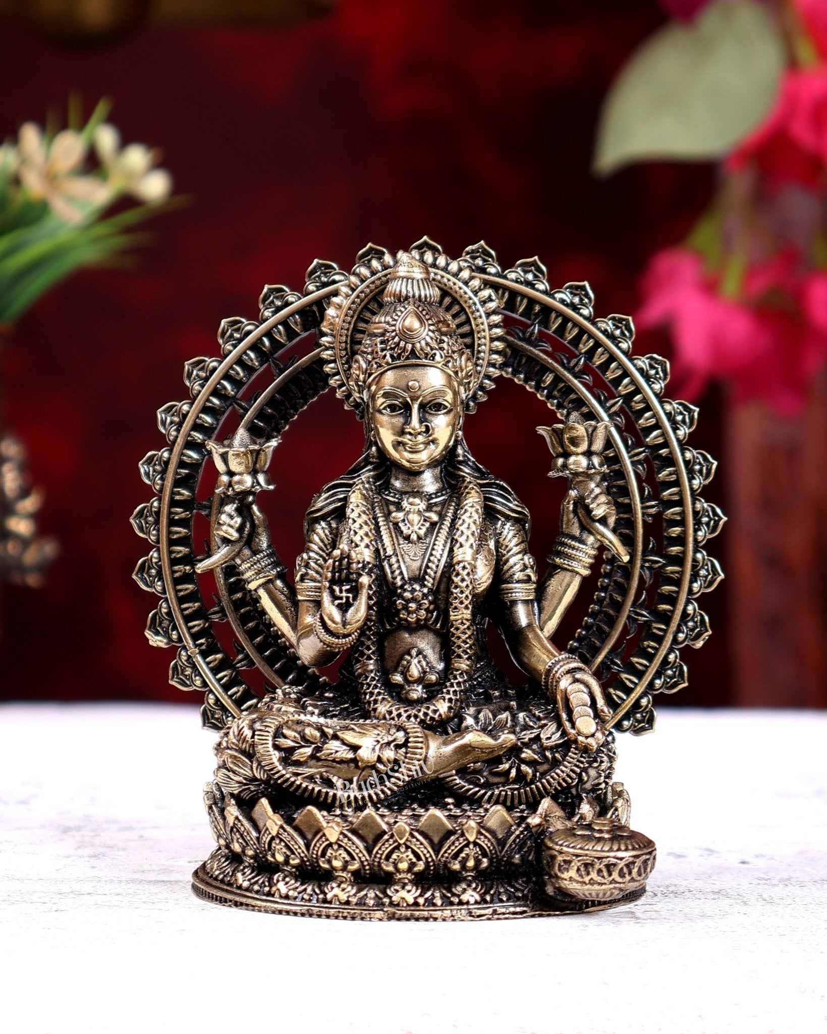 Brass Superfine Goddess Lakshmi Idol for Home Temple & Pooja 4 inch - Budhshiv.com