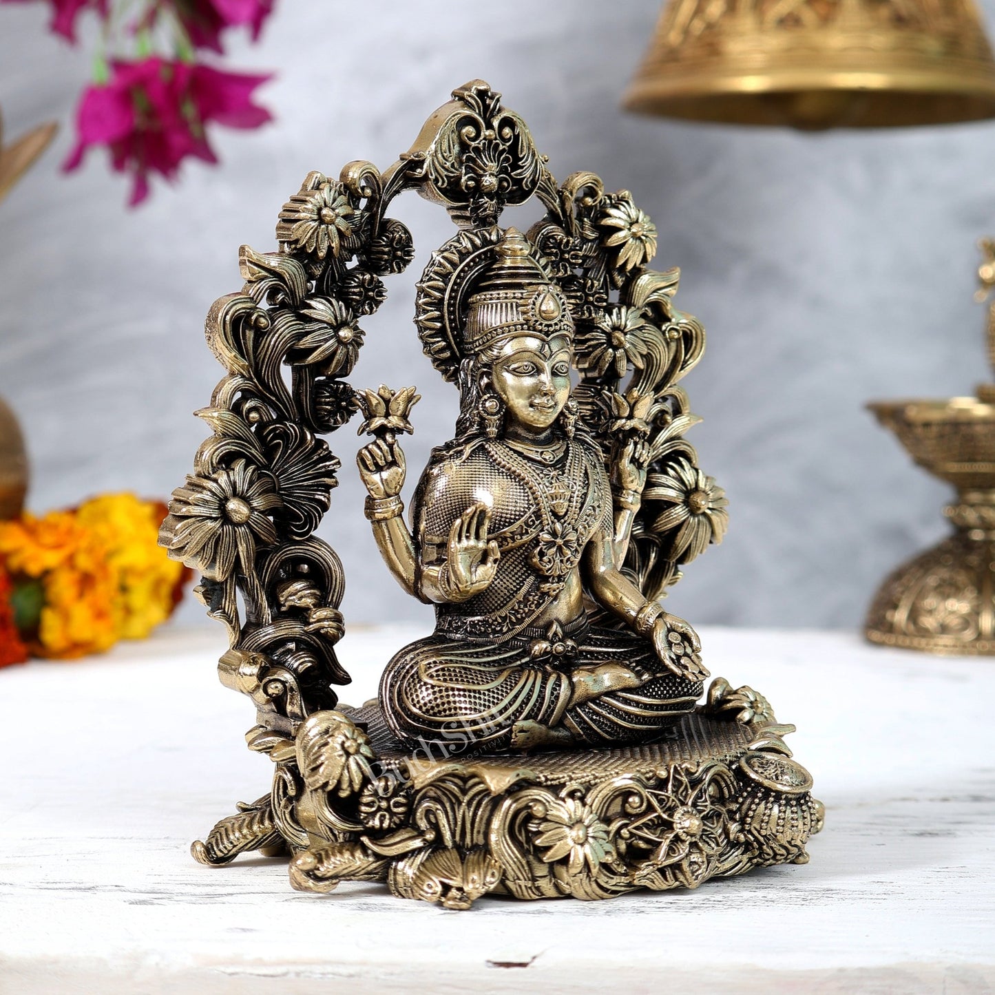 Brass Superfine Goddess Lakshmi Idol – Intricately Handcrafted Divine Sculpture (5 Inches) - Budhshiv.com