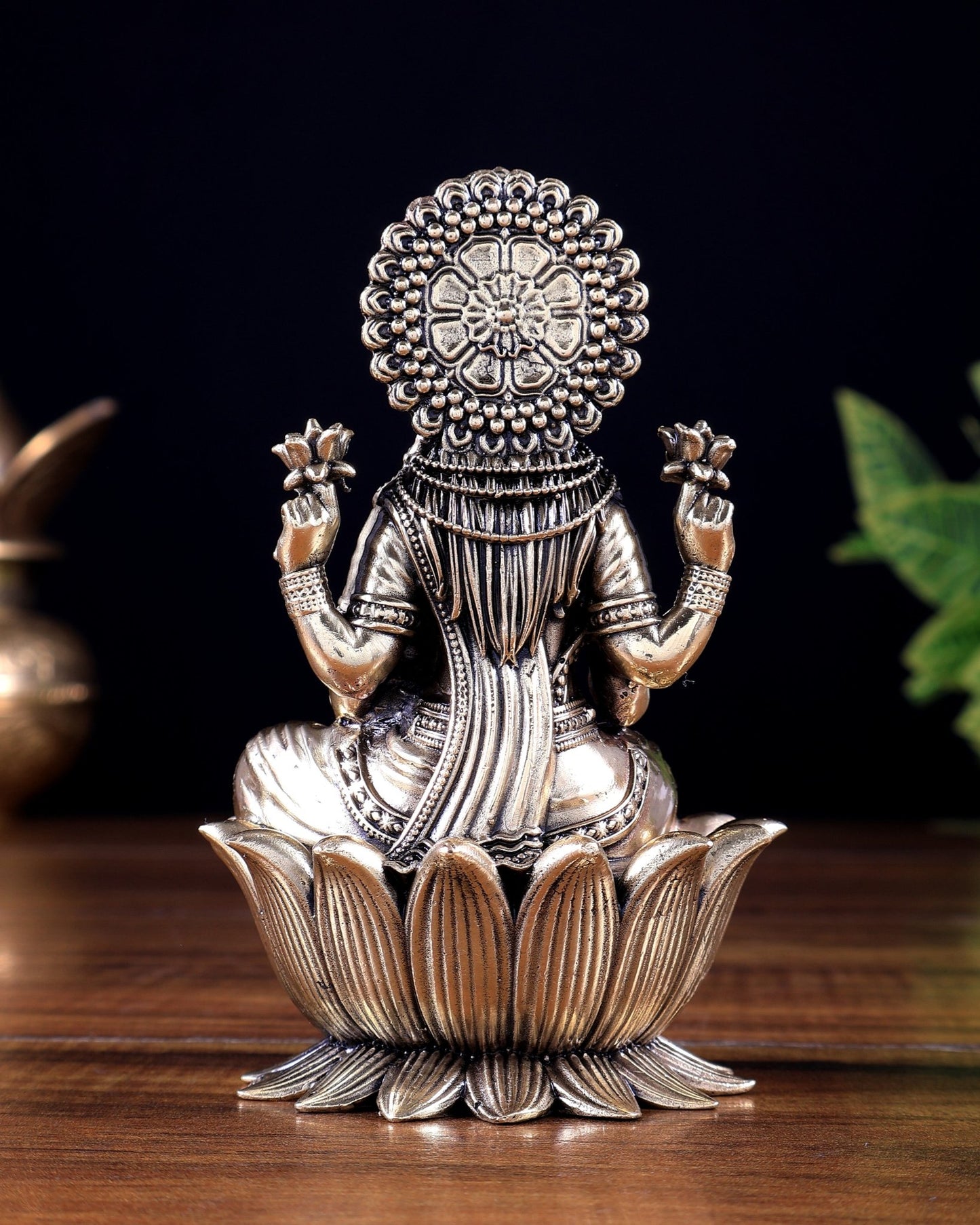 Brass Superfine Goddess Lakshmi on Lotus Idol 5 inch - Budhshiv.com