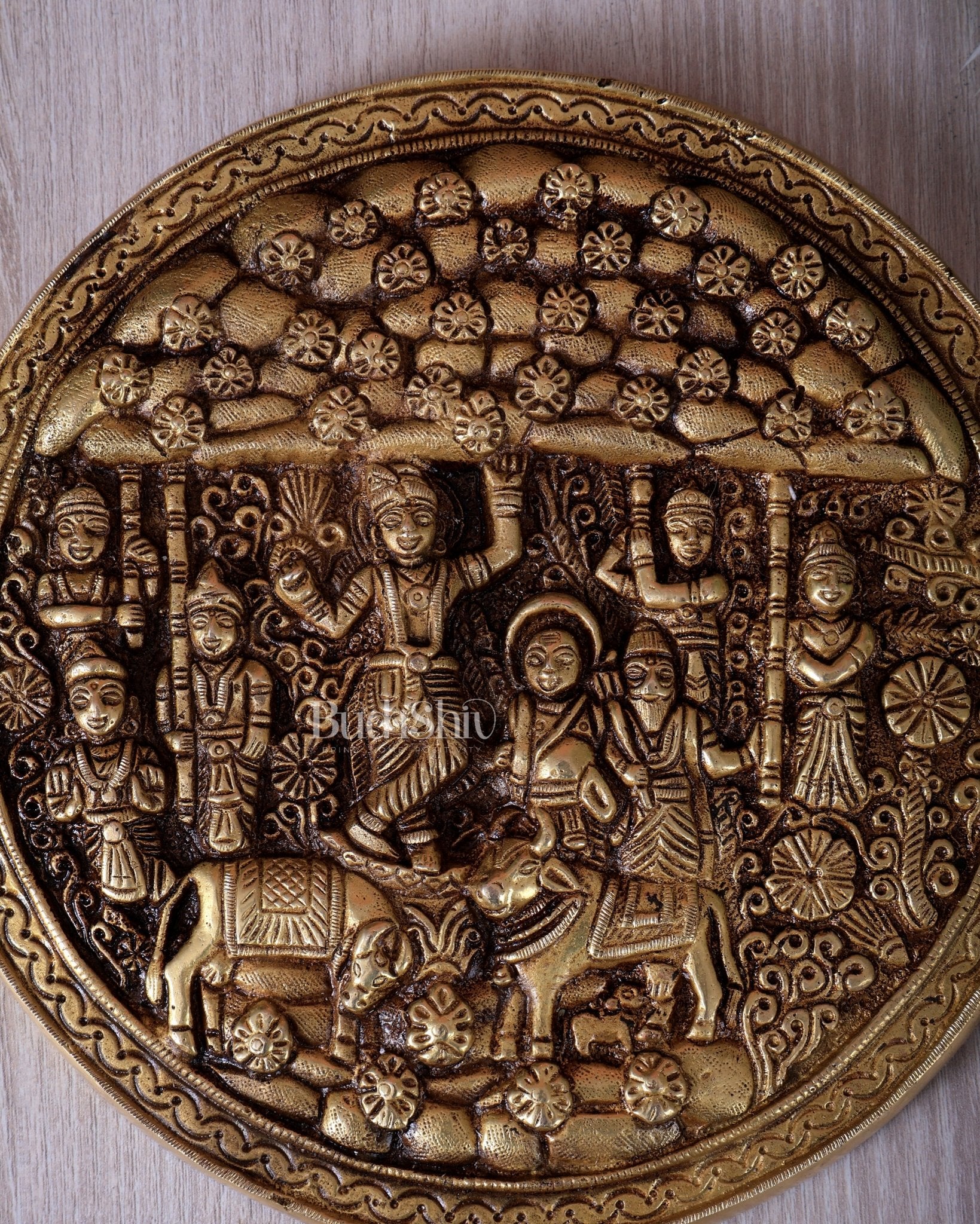 Brass Superfine Govardhan Krishna Wall Hanging Mural | Divine Krishna Temple Decor (8 Inch, 2 Kg) - Budhshiv.com