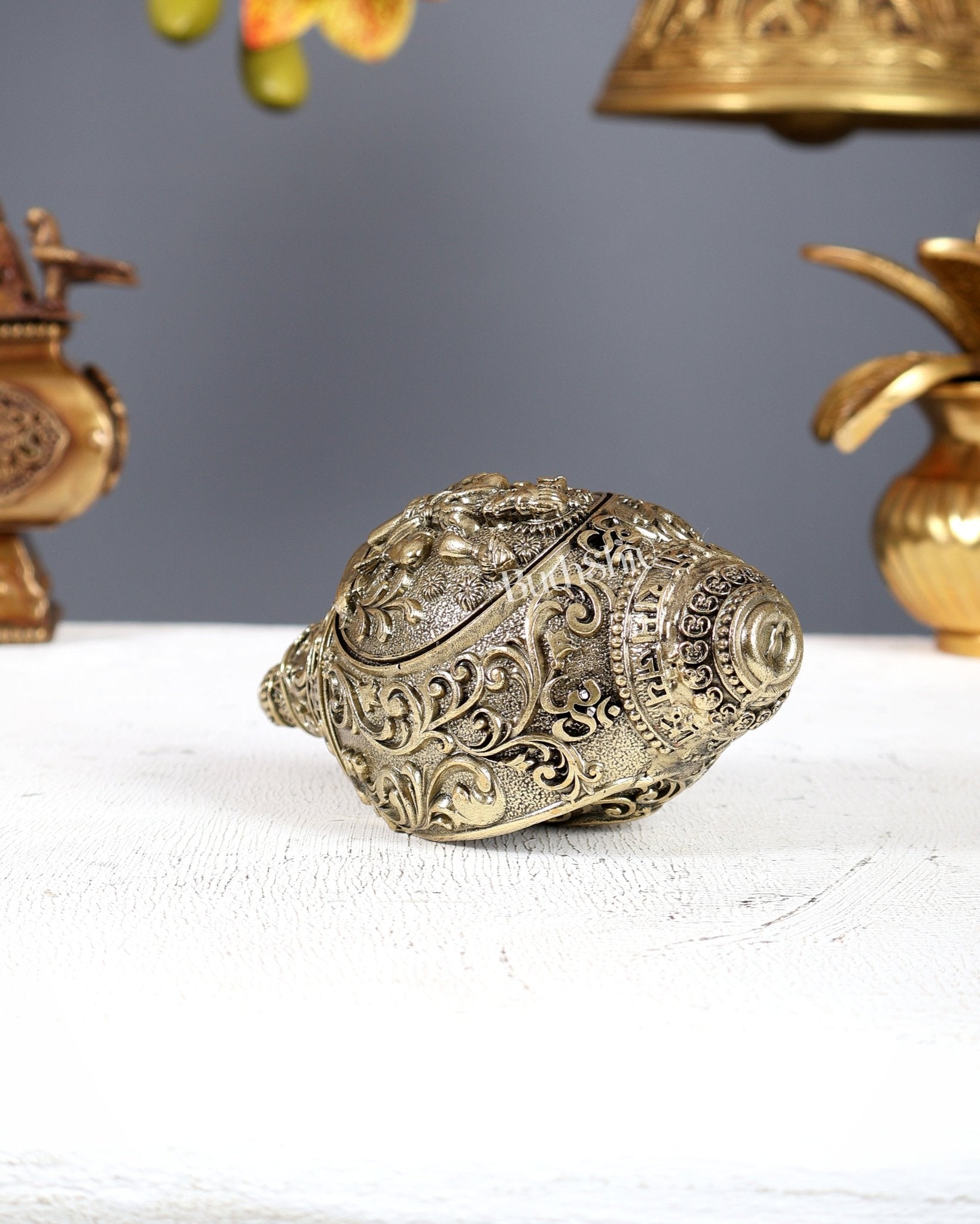 Brass Superfine Hanuman Design Shankh – Auspicious Vastu Sacred Conch Décor 4.25 Inch - Budhshiv.com