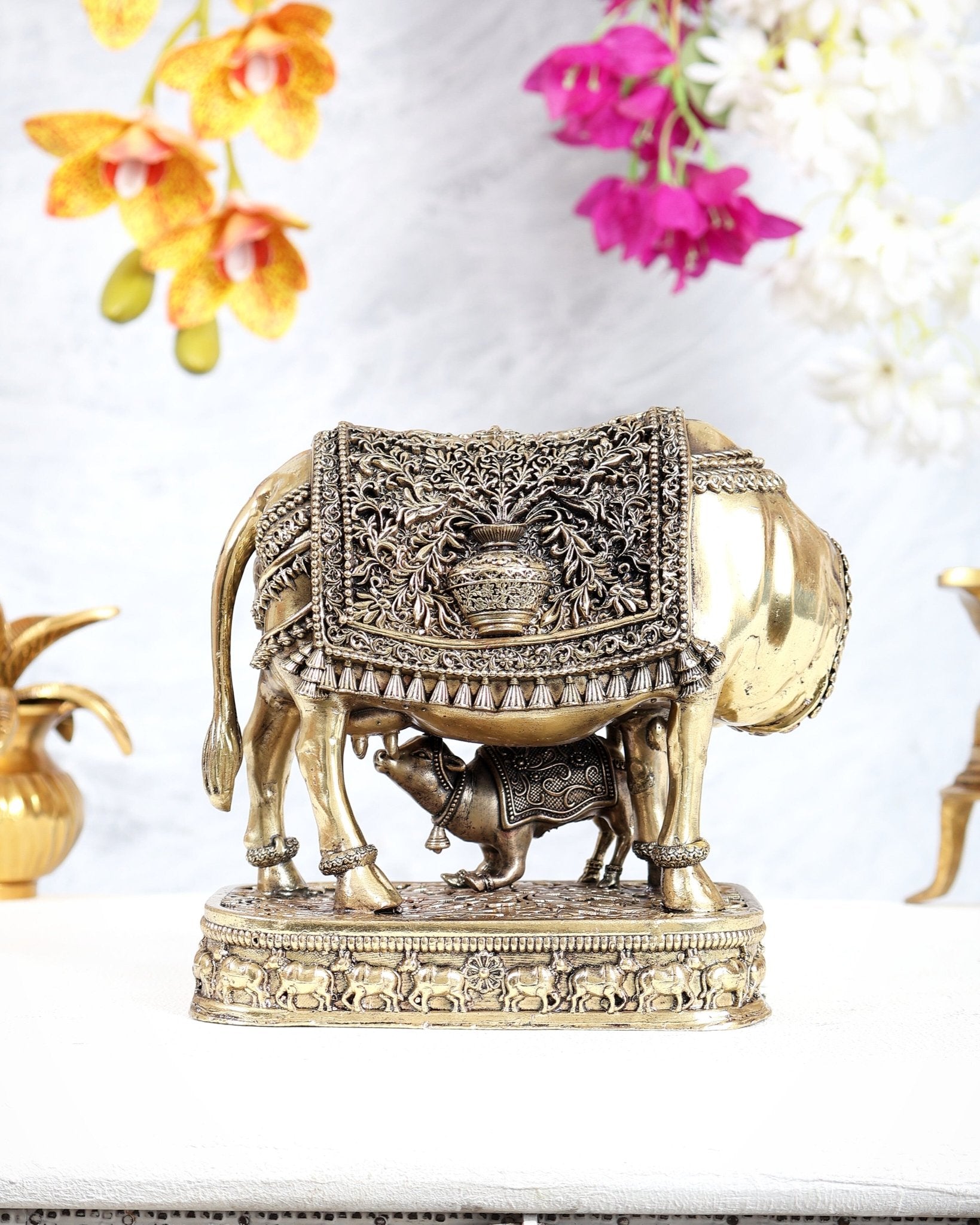 Brass Superfine Kamadhenu Cow with Calf Idol – Kalash Carvings Divine Sculpture 7 inch - Budhshiv.com