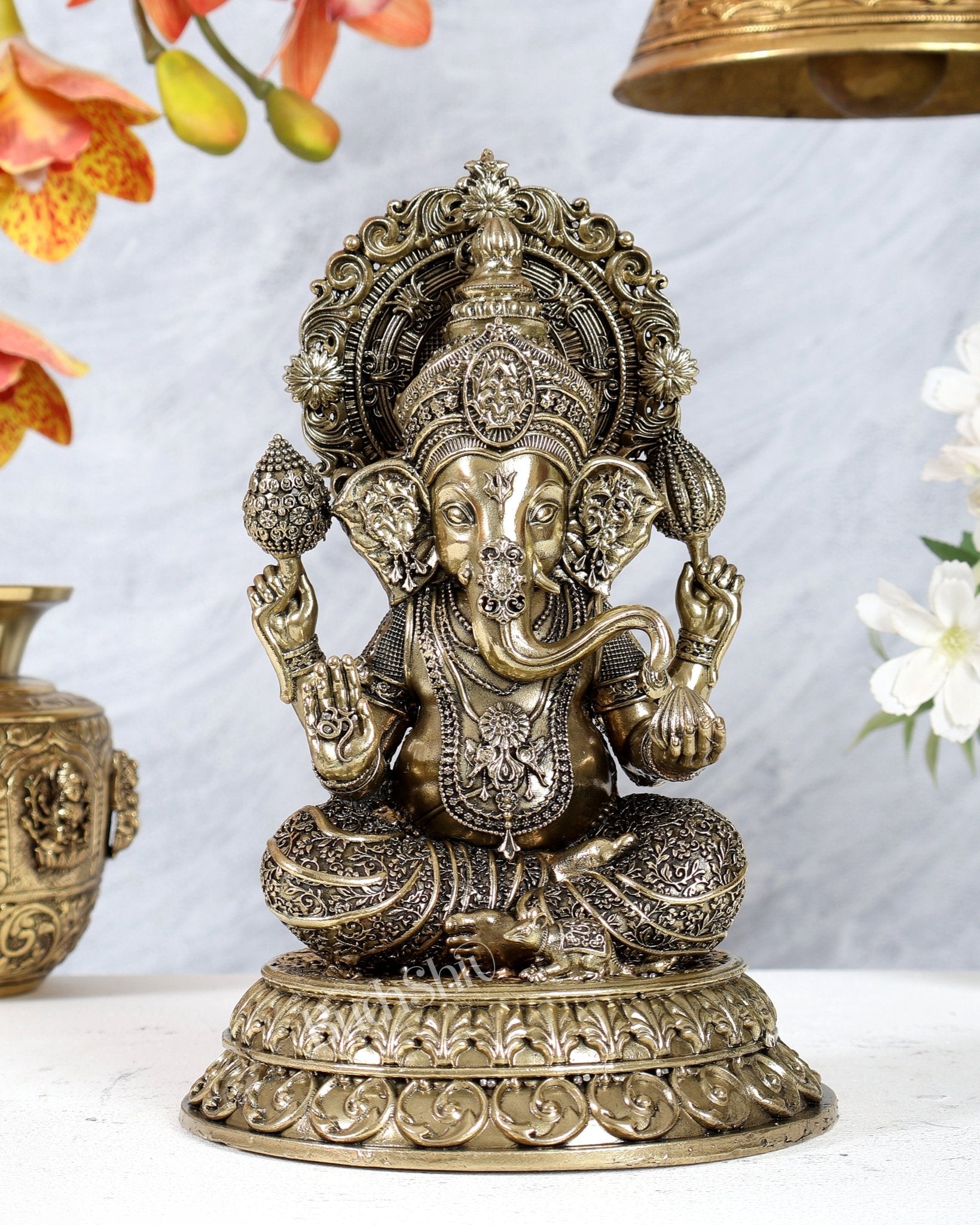 Brass Superfine Lakshmi Ganesha Idol Set with Prabhavali 8 inch - Budhshiv.com