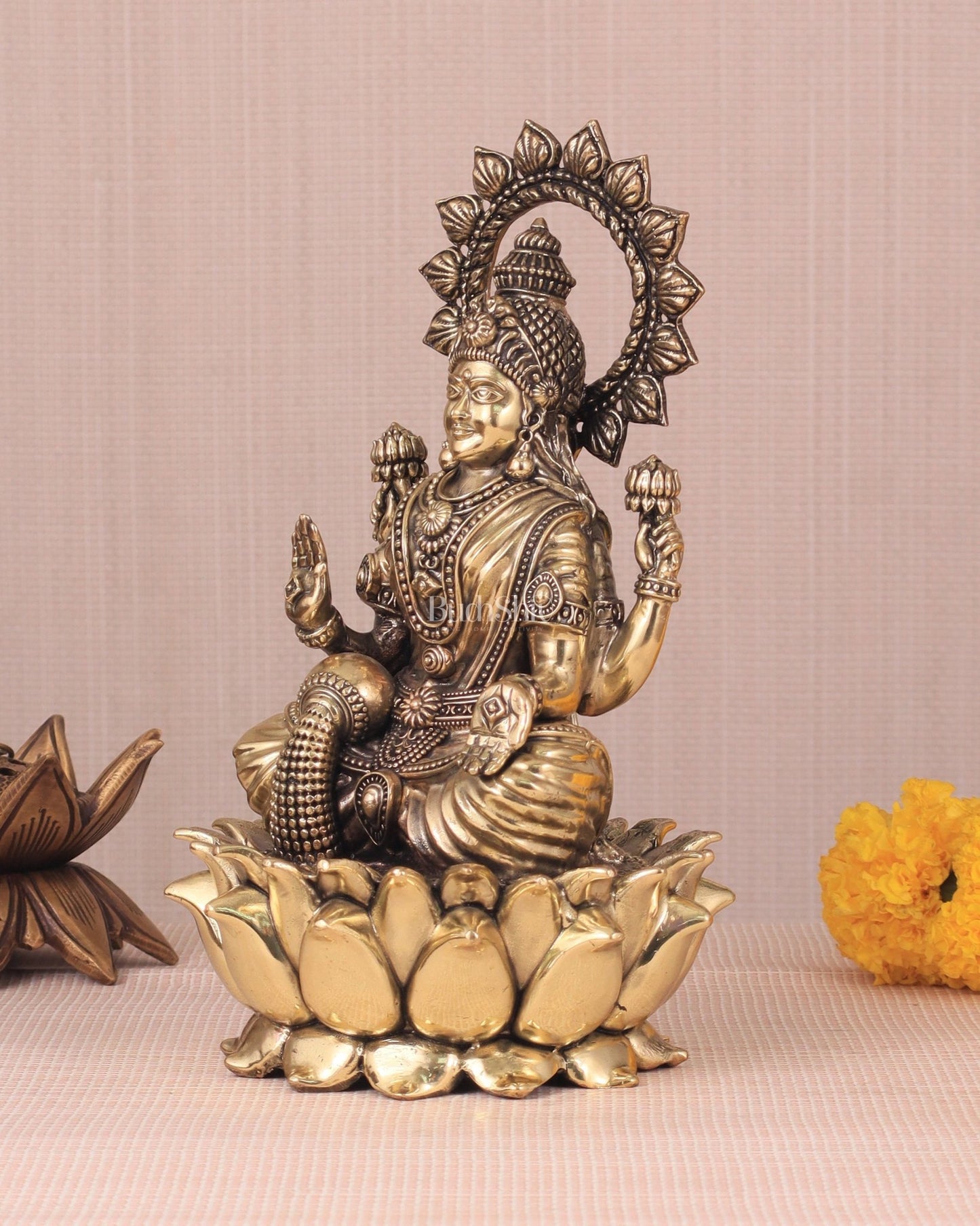 Brass Superfine lakshmi Idol - 8" - Budhshiv.com