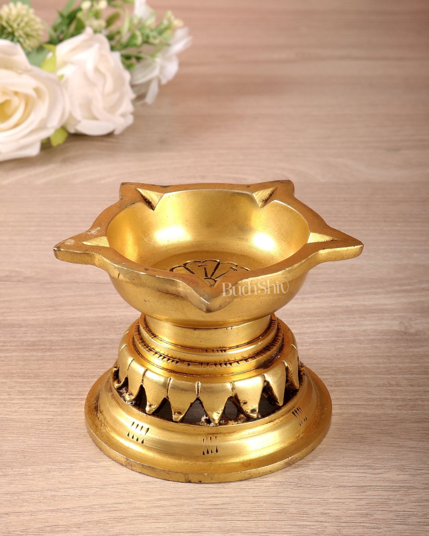 Brass Superfine Lotus Diya – Small Size Decorative Oil Lamp (2.5 Inch, 348 GM) - Budhshiv.com