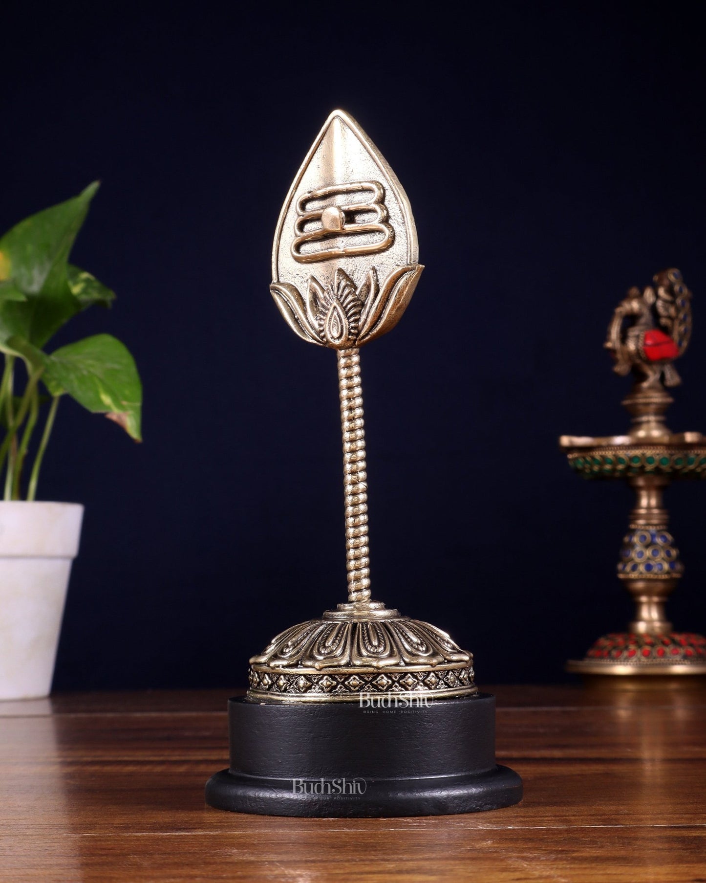 Brass Superfine Murugan Vel with Sturdy MDF Base – 7 Inch - Budhshiv.com
