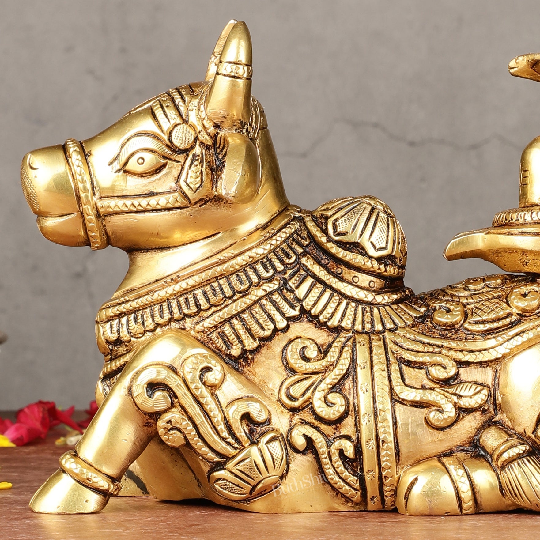 Brass Superfine Nandi with Shiv Ling Idol 8" - Budhshiv.com
