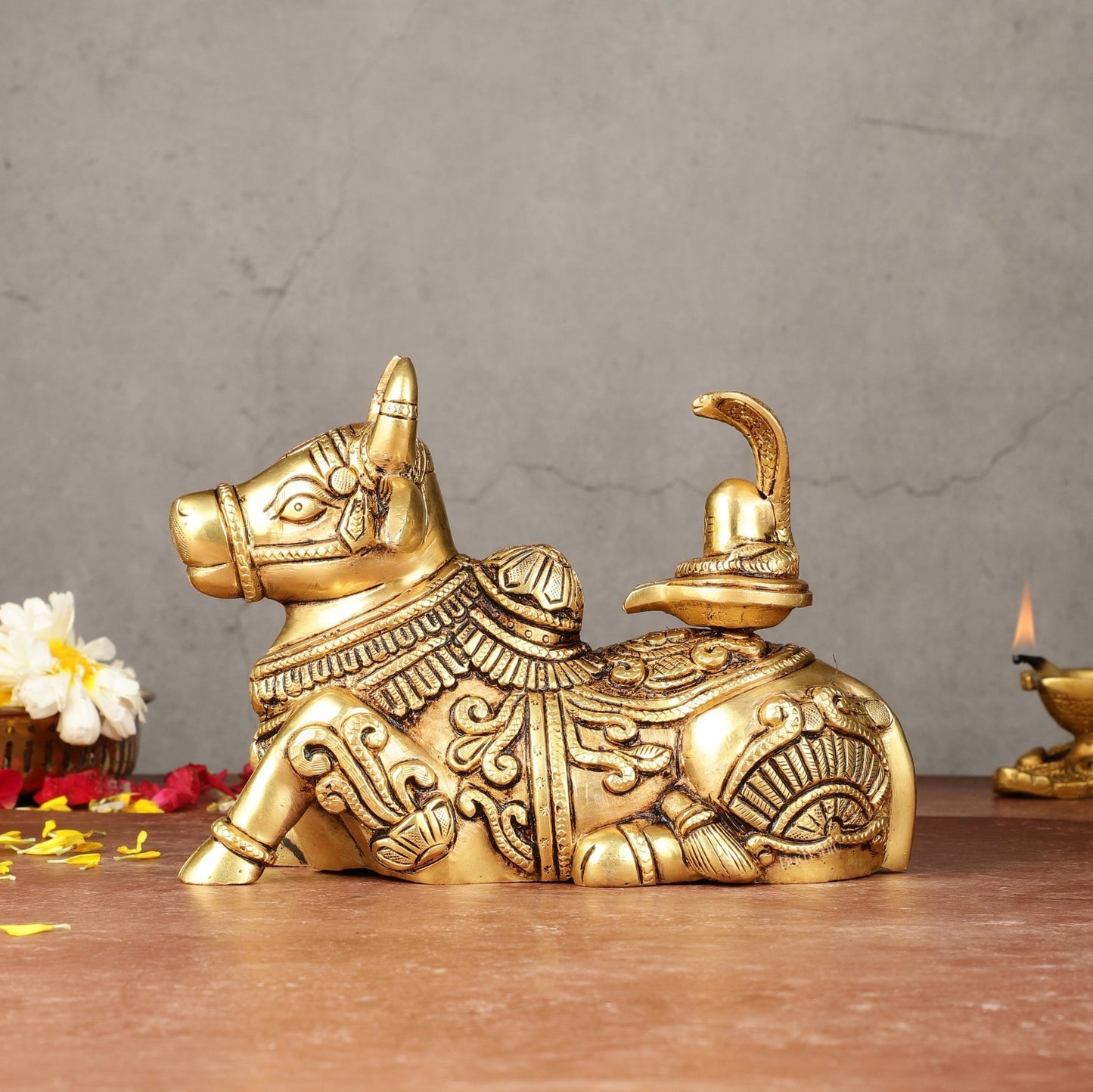 Brass Superfine Nandi with Shiv Ling Idol 8" - Budhshiv.com