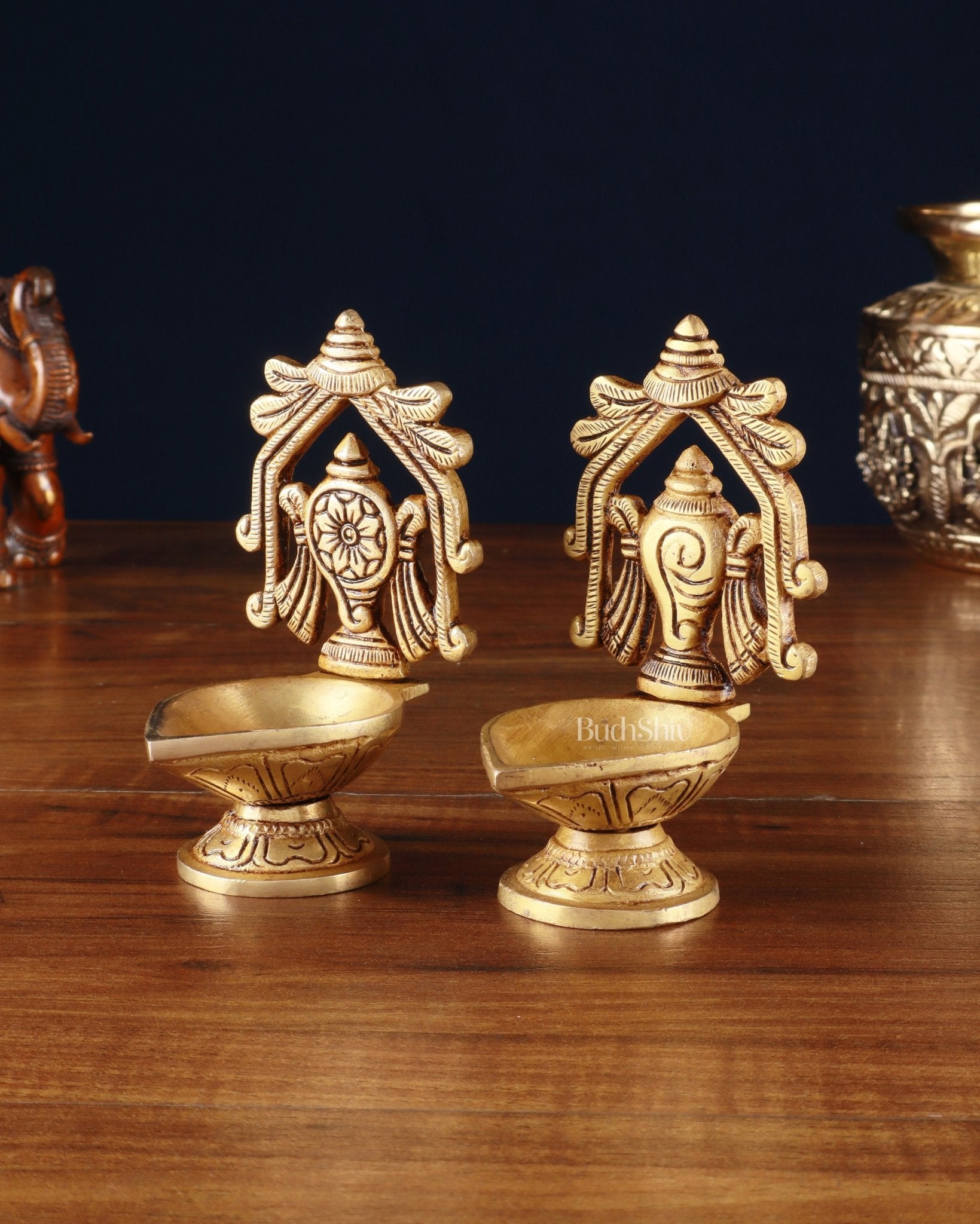 Brass Superfine Shankh Chakra Diya 4.5" - Budhshiv.com