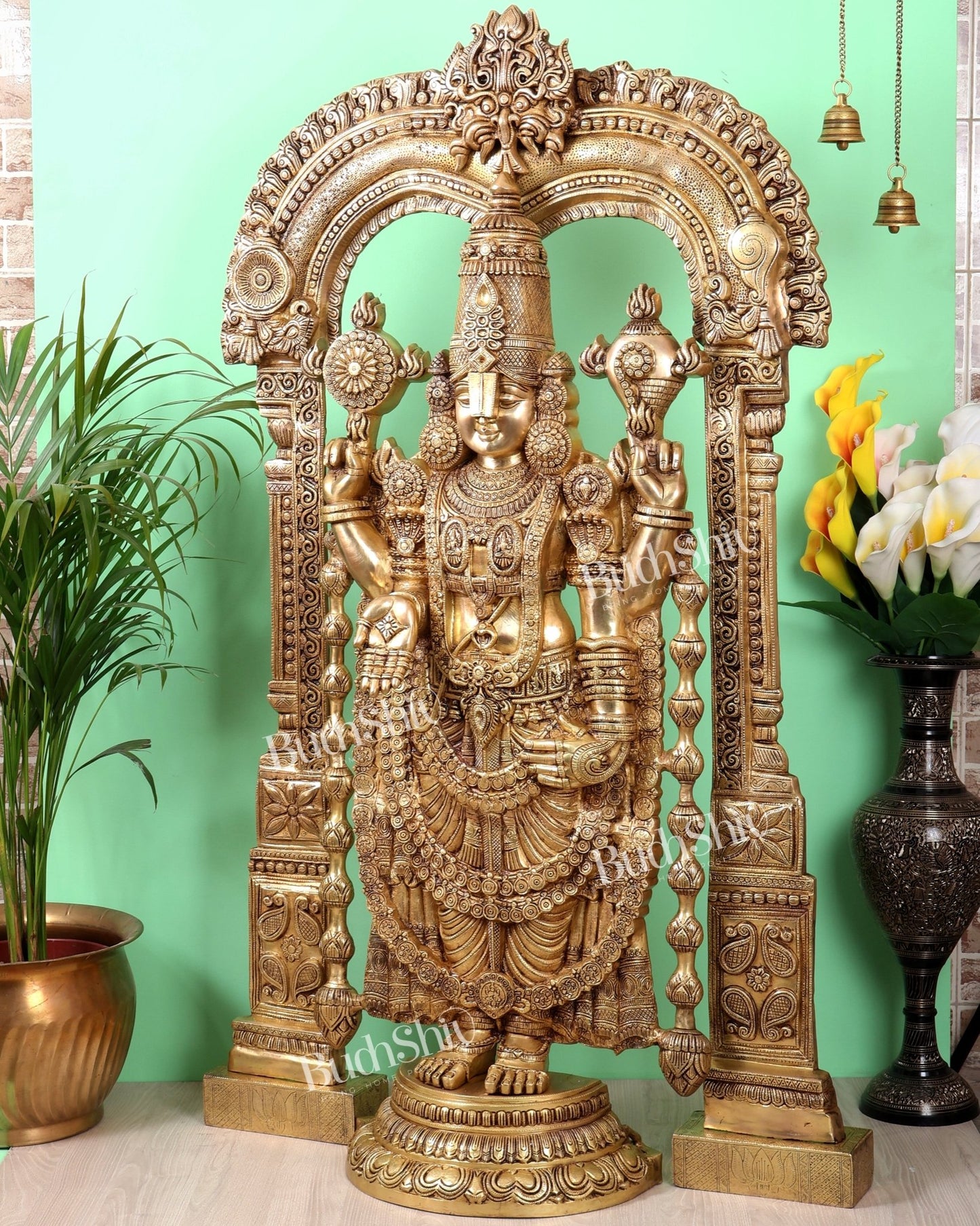 Brass Superfine Tirupati Balaji Statue with Thiruvarchi Prabhavali (53 Inch, 80 Kg) - Budhshiv.com