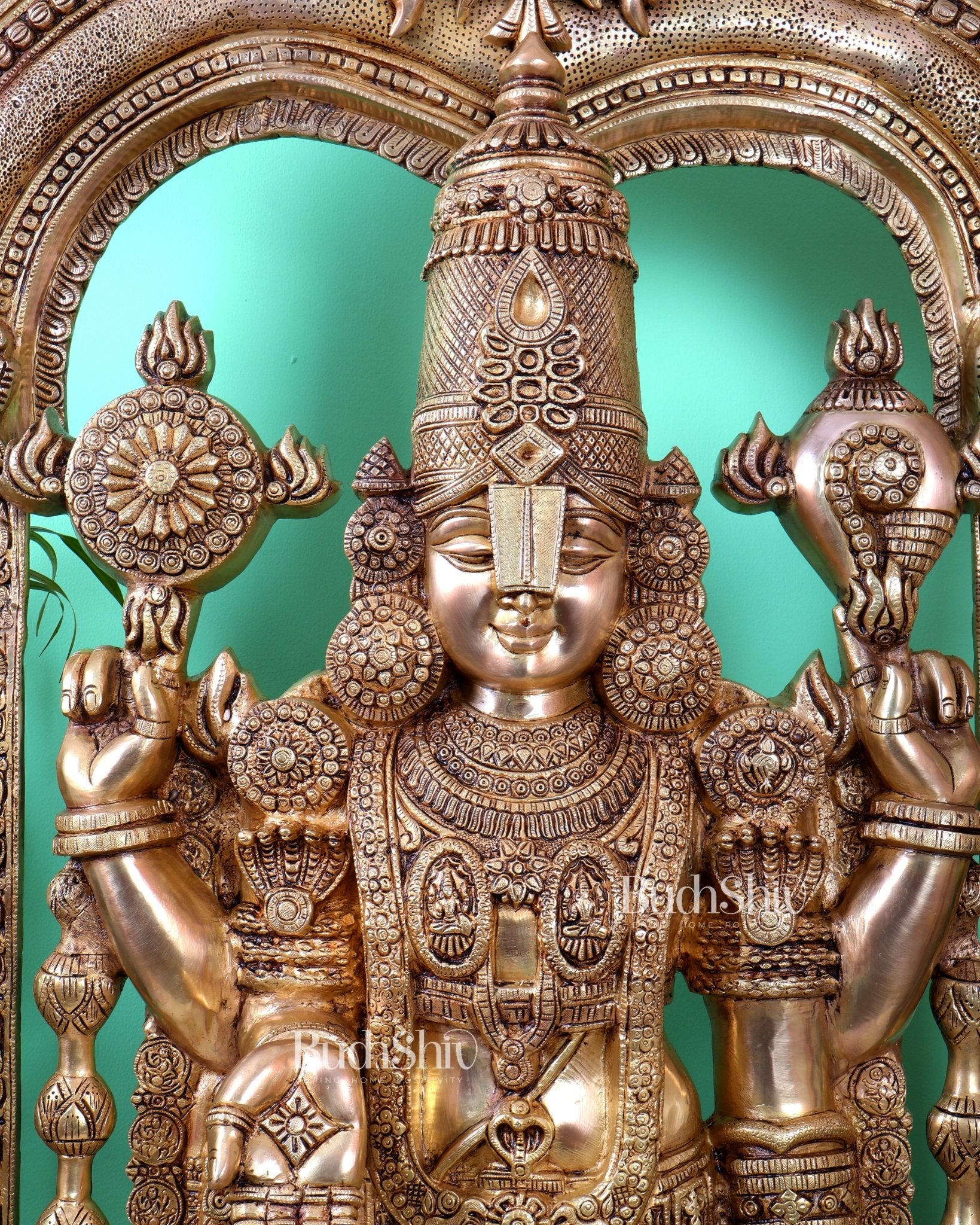 Brass Superfine Tirupati Balaji Statue with Thiruvarchi Prabhavali (53 Inch, 80 Kg) - Budhshiv.com