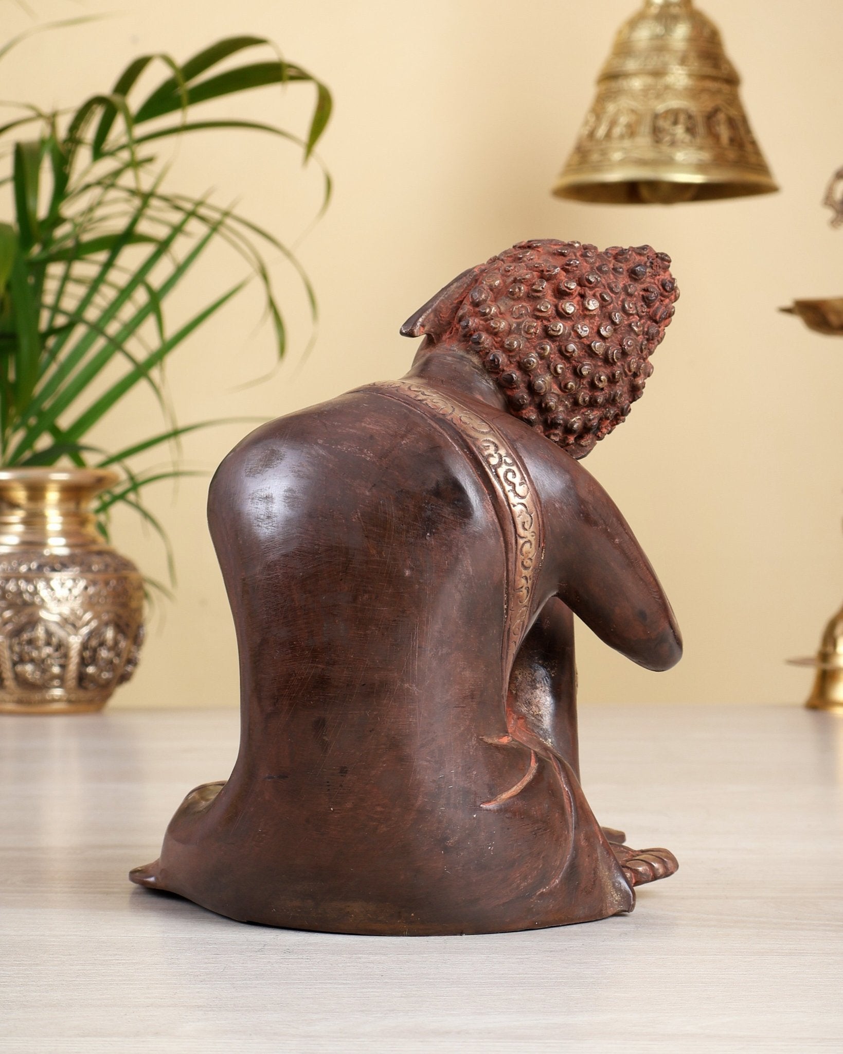 Brass Thinking Buddha Statue – Red Sand Patina Vintage Finish | 18 cm/7 inch - Budhshiv.com