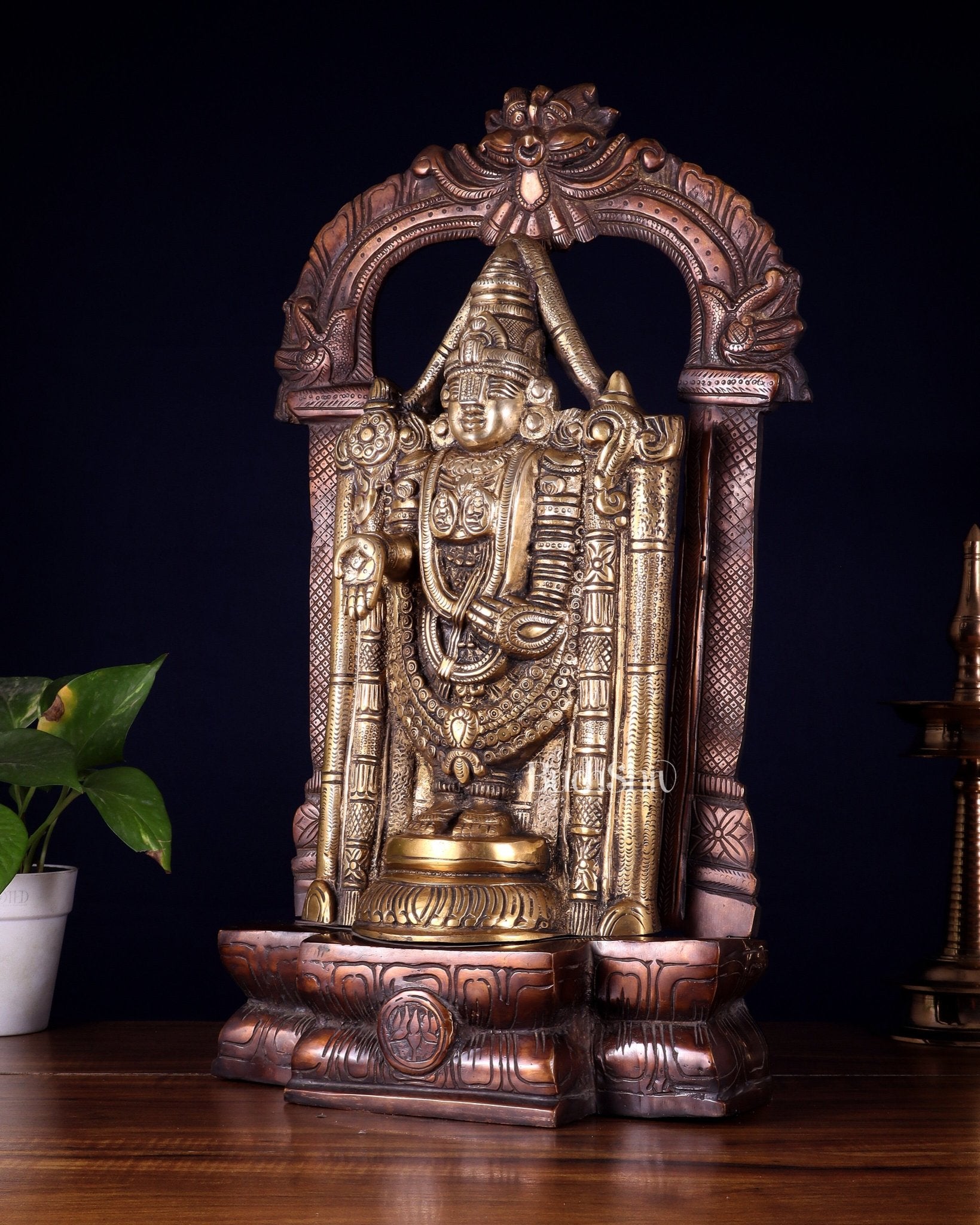 Brass Tirupati Balaji Lord Venkateshwara Swamy idol 20 inch - Budhshiv.com