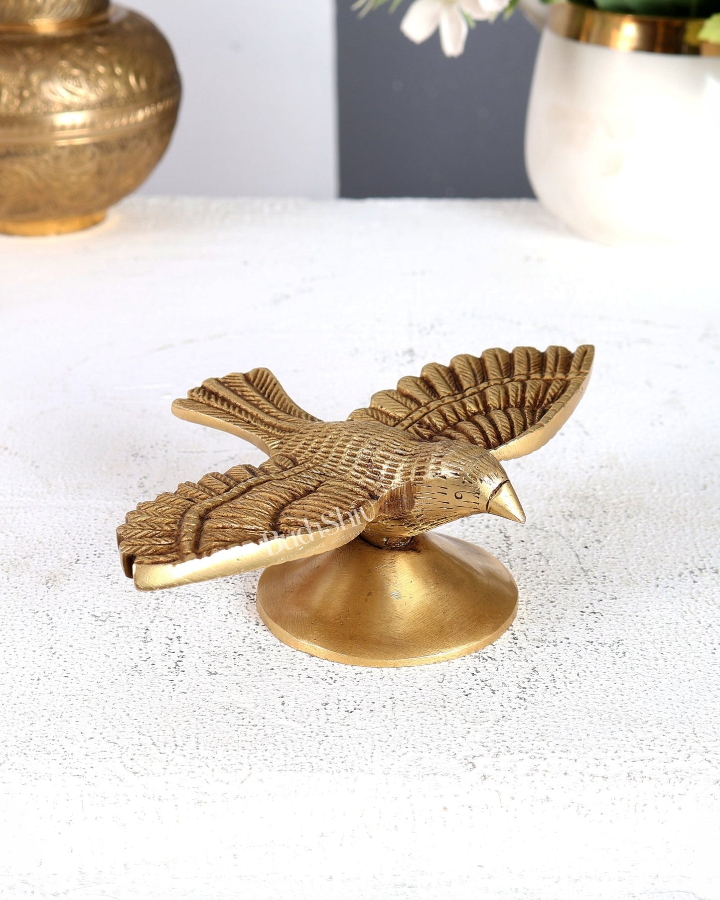 Brass Unique Flying Eagle Showpiece – Vastu Approved Handcrafted Home Décor - Budhshiv.com