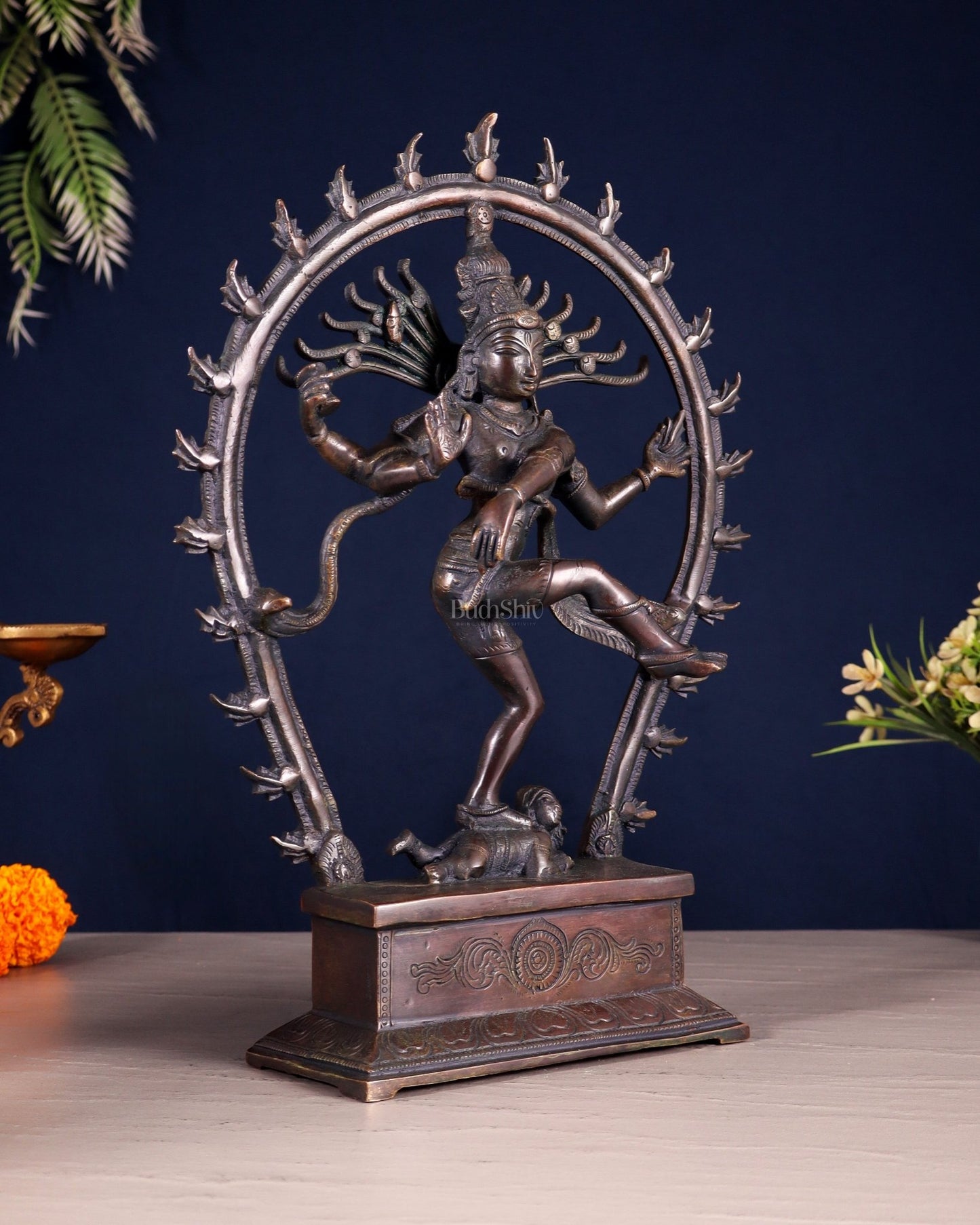 Chola Style Brass Nataraja Statue – Vintage Tone | 12" right leg up - Budhshiv.com