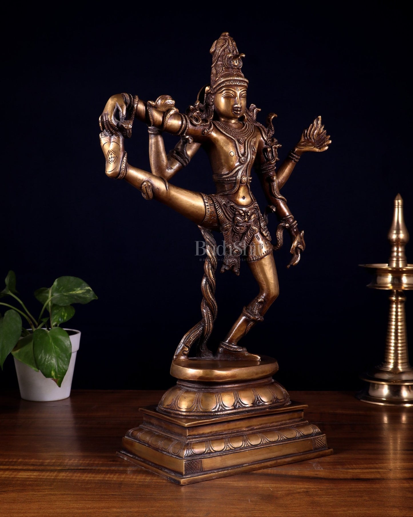 Divine 18 - Inch Brass dancing shiva with right leg raised - Budhshiv.com